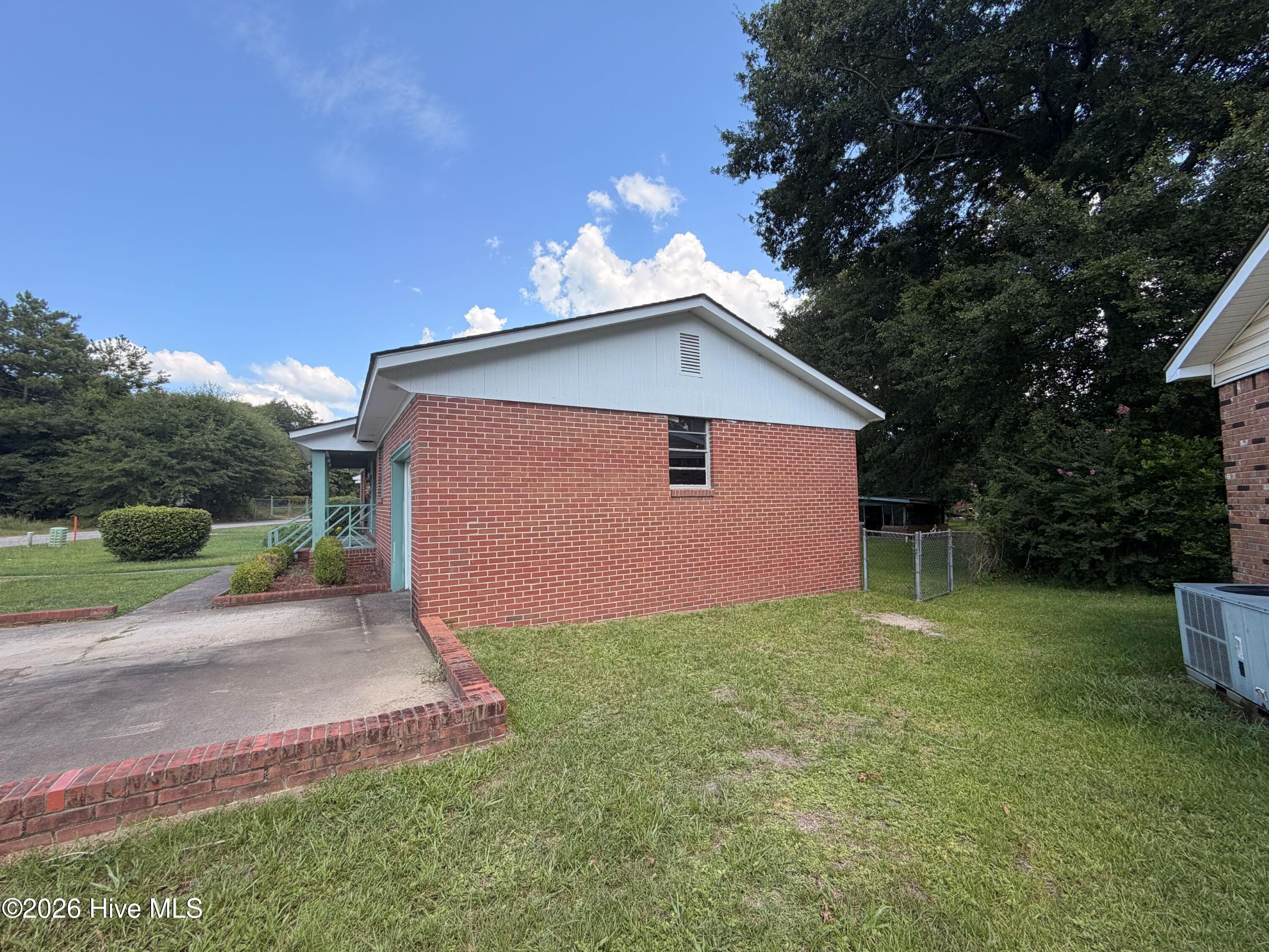 Single Family Residence at 71 Canna Street, Barnwell, SC 29812, photo 3 of 13