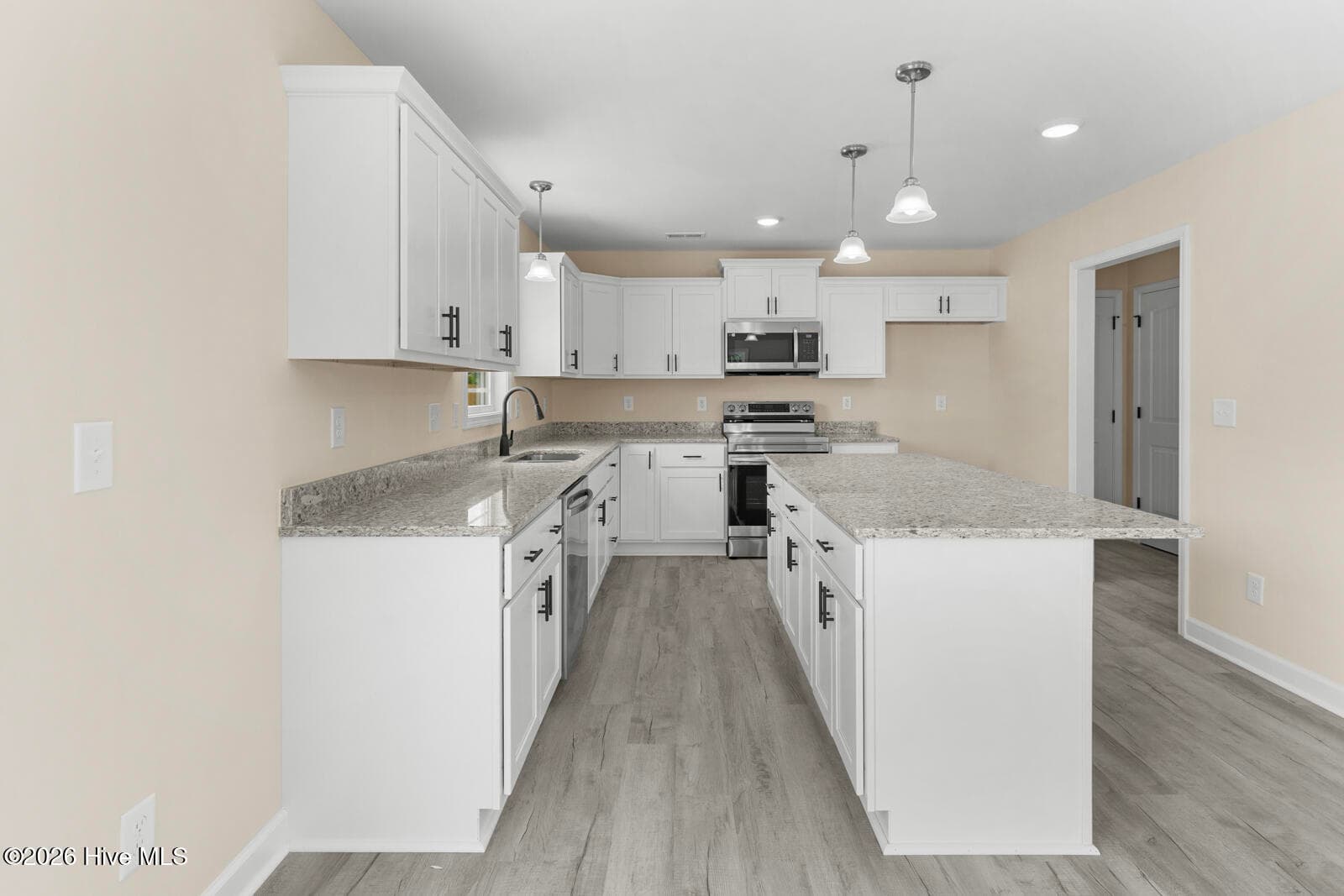 Single Family Residence at 1246 Old Maplehurst Road, Jacksonville, NC 28540, photo 12 of 32