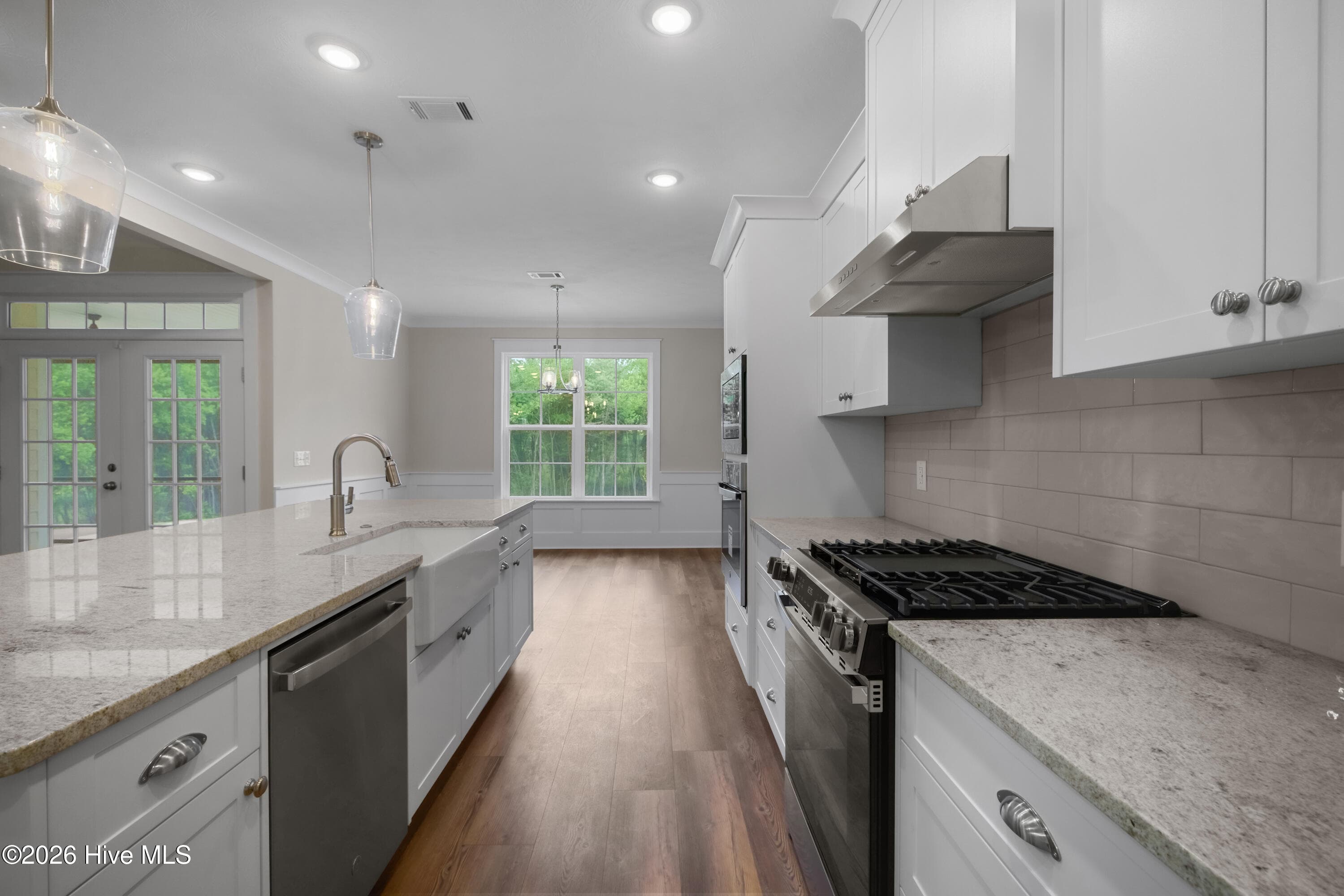 White ceramic farmhouse sink - 1200 Bellingham Drive, Beech Island, SC 29842