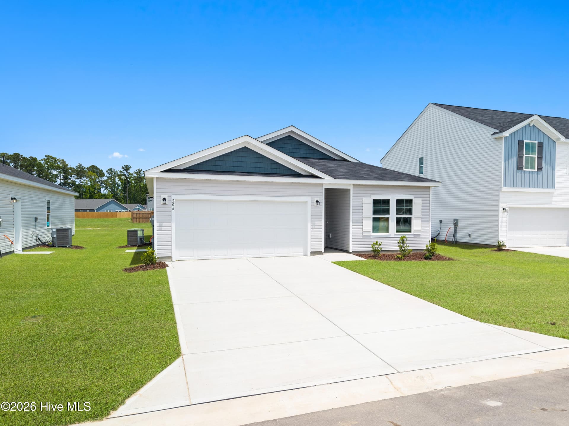 Single Family Residence at 137 N Squires Run Lane, Richlands, NC 28574, photo 3 of 30