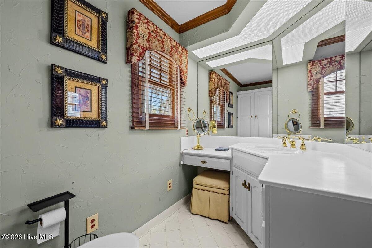 Main level bathroom 1 - 50 Cochrane Castle Circle, Southern Pines, NC 28387