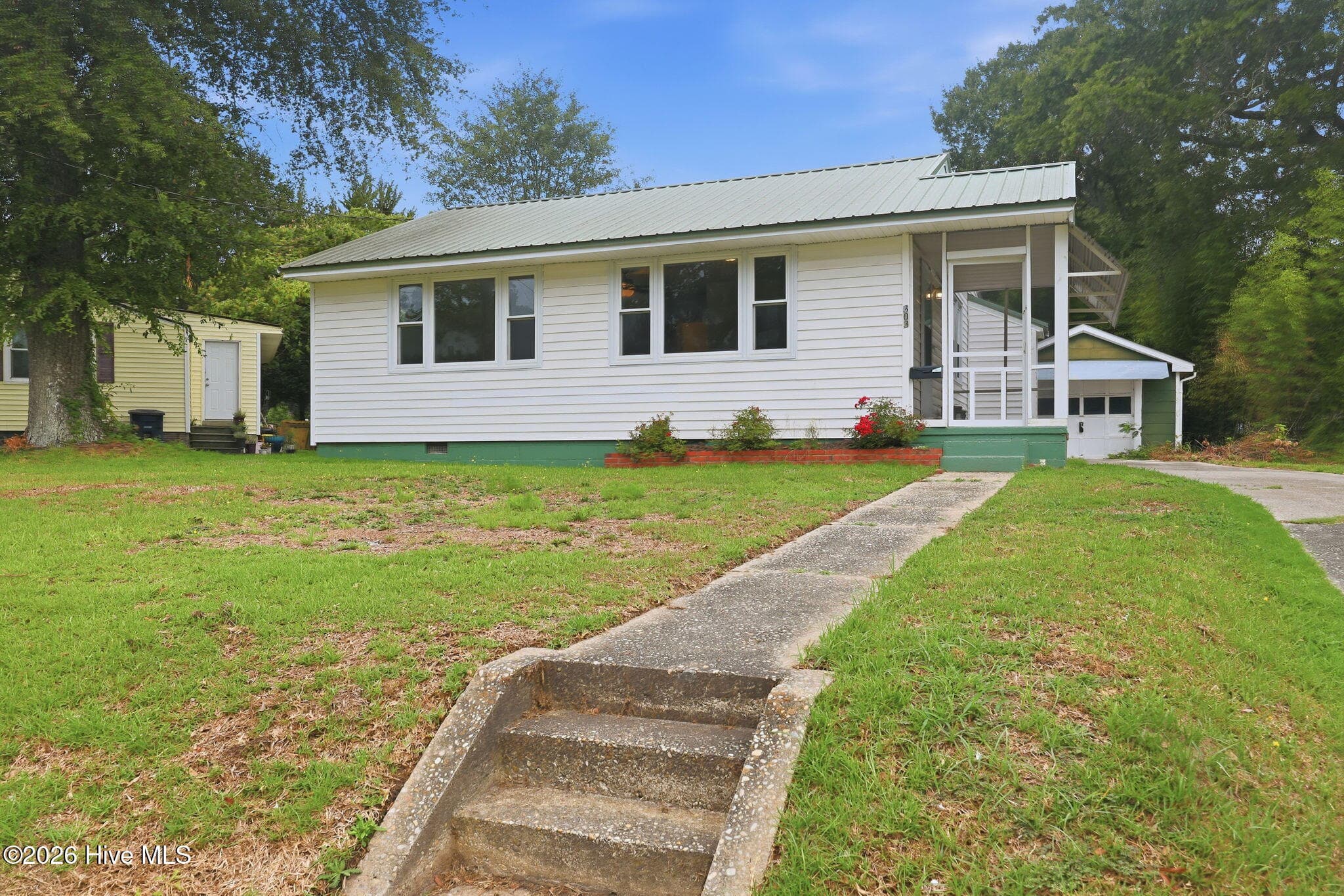 303 Banks Street, Jacksonville, NC 28540