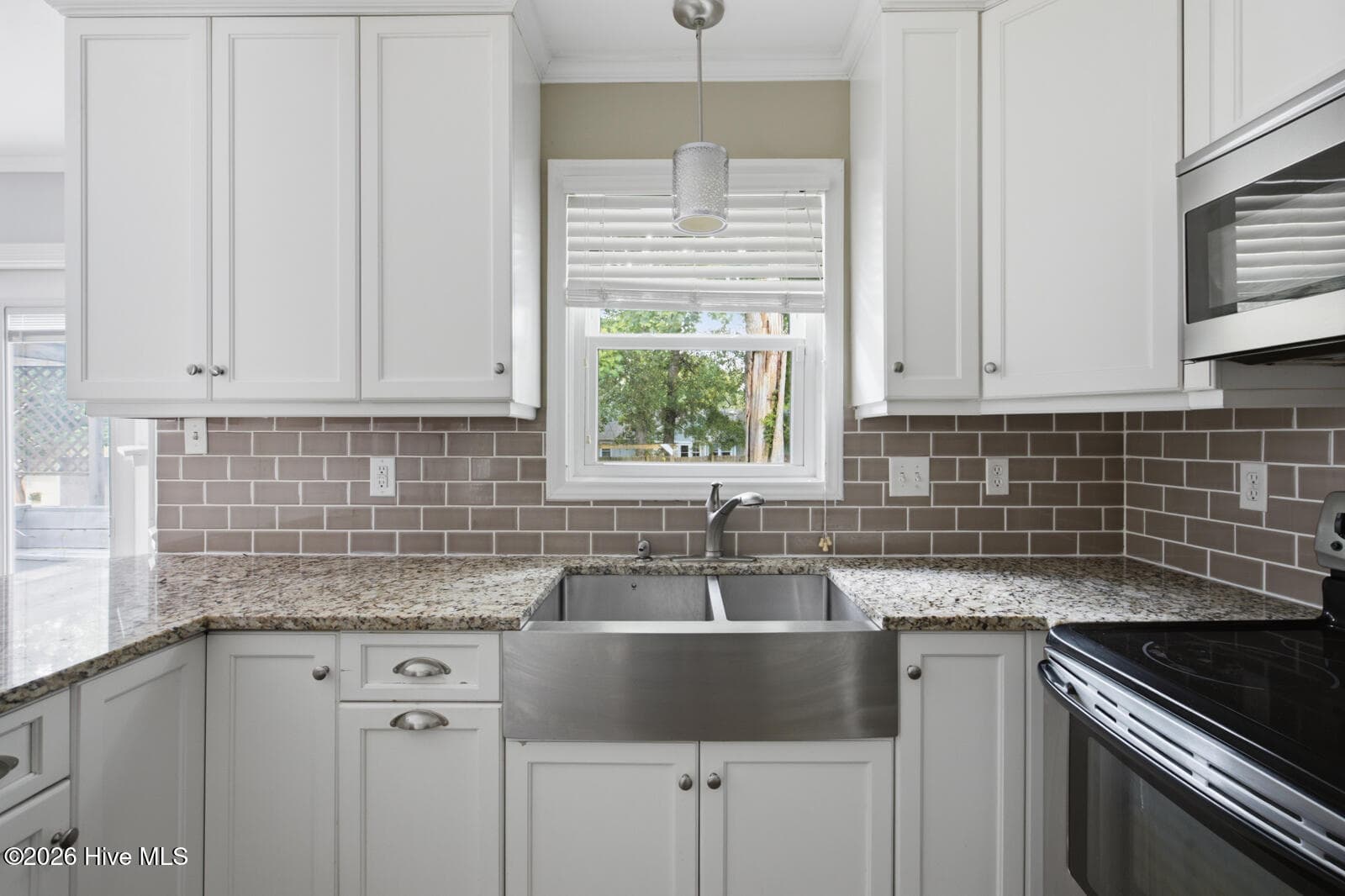 Single Family Residence at 106 Broken Oak Court, Jacksonville, NC 28540, photo 11 of 31