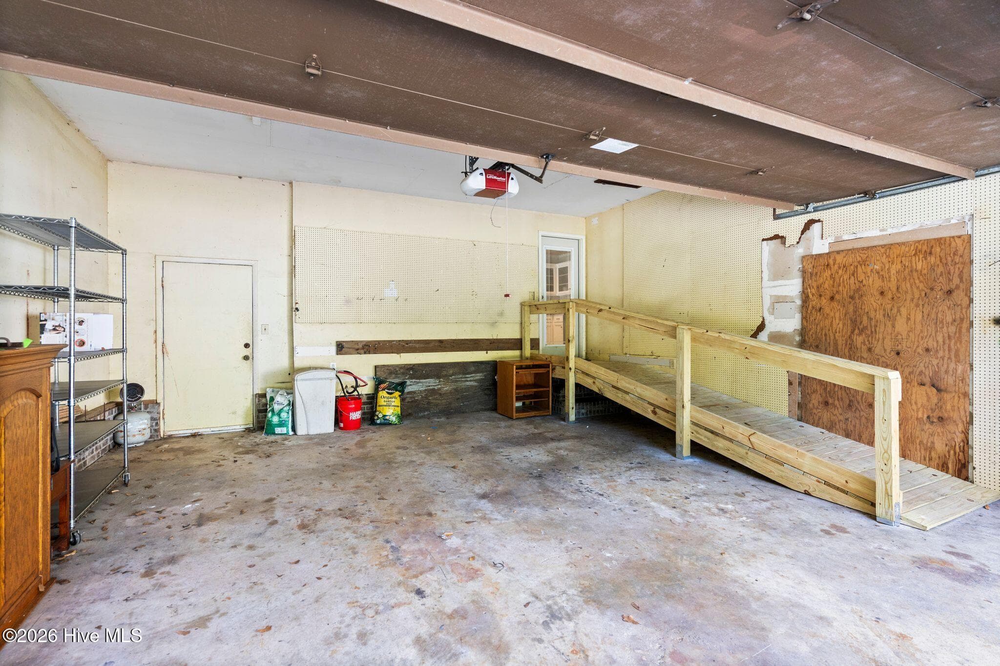 Single Family Residence at 220 Brockway Road, Wilmington, NC 28411, photo 53 of 97