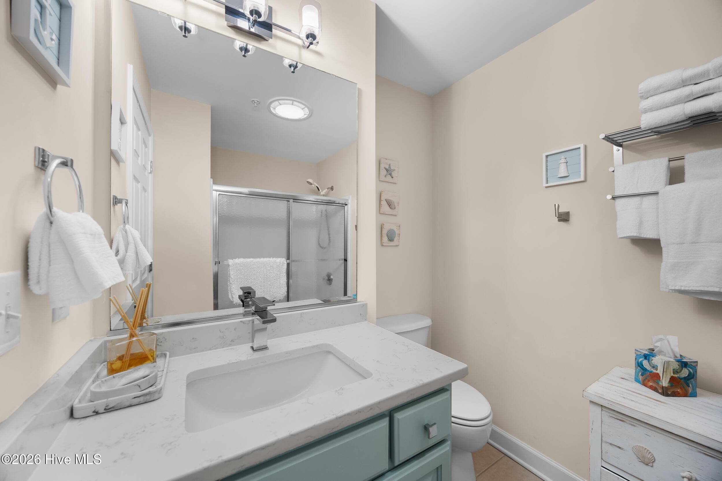 Lockout Studio Full Bath with Quartz Countertops - 1215 N Middleton Drive NW 2304, Calabash, NC 28467