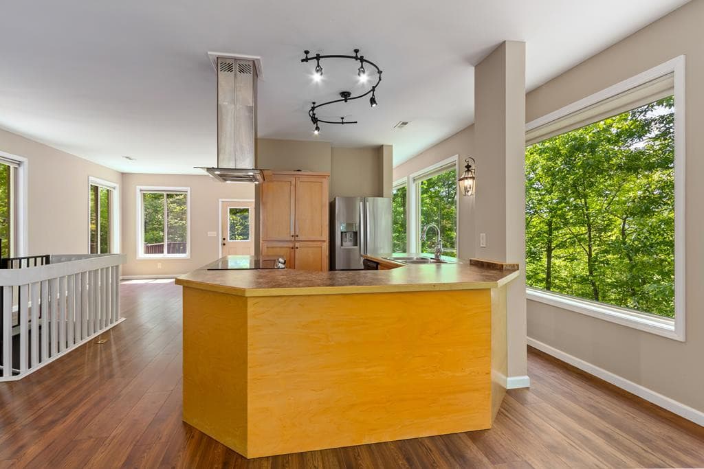 Single Family Residence at 285 Peachtree Mtn Est Road, Murphy, NC 28906, photo 31 of 82