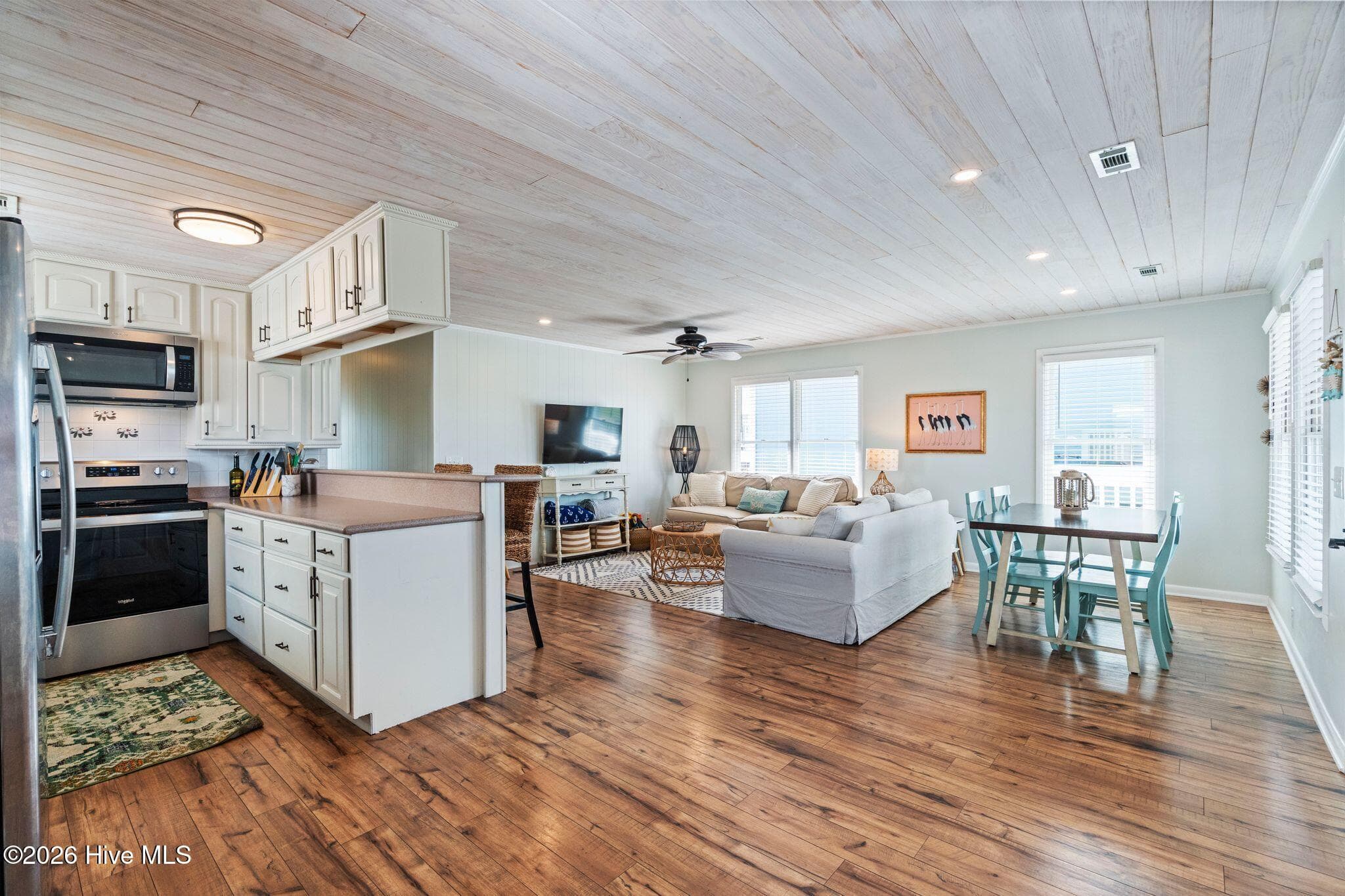 Single Family Residence at 186 Sailfish Drive, Holden Beach, NC 28462, Holden Beach, photo 23 of 50
