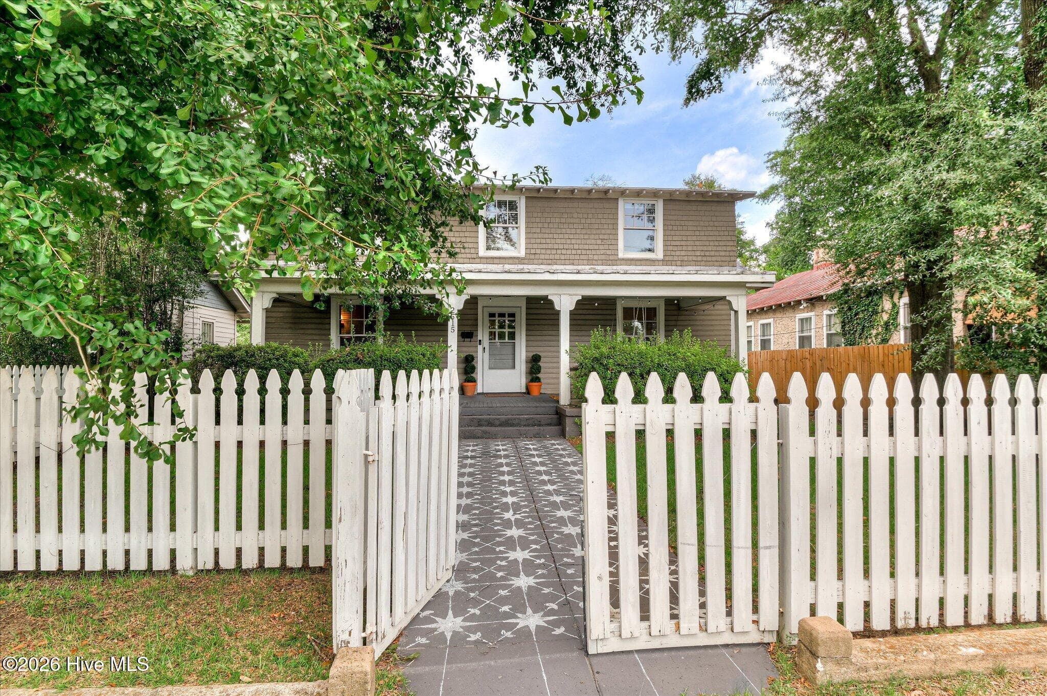 Single Family Residence at 2515 Wrightsboro Road, Augusta, GA 30904, photo 5 of 62