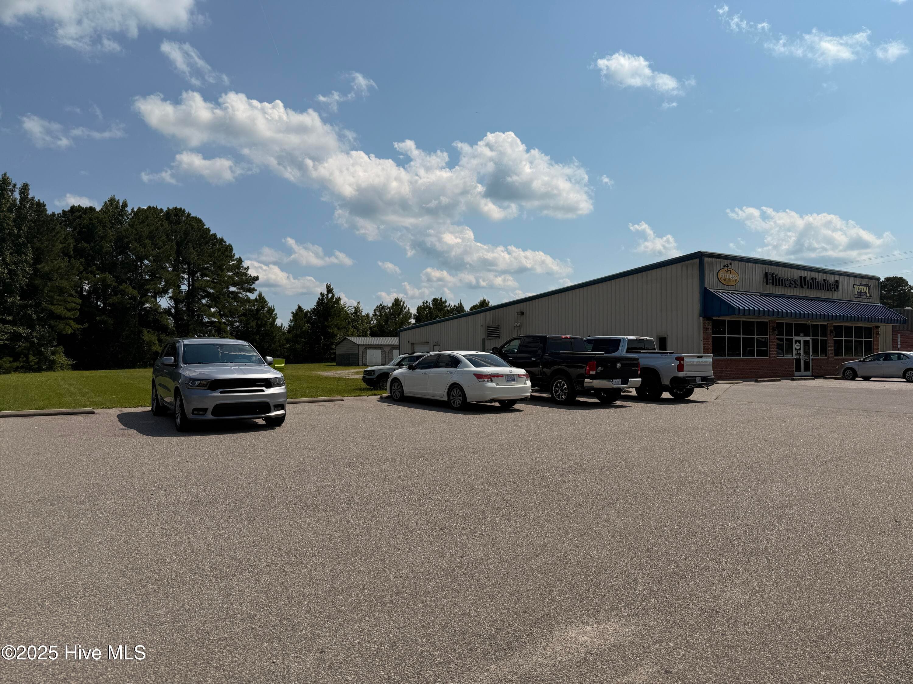 1985 W Main Street, Williamston, NC 27892