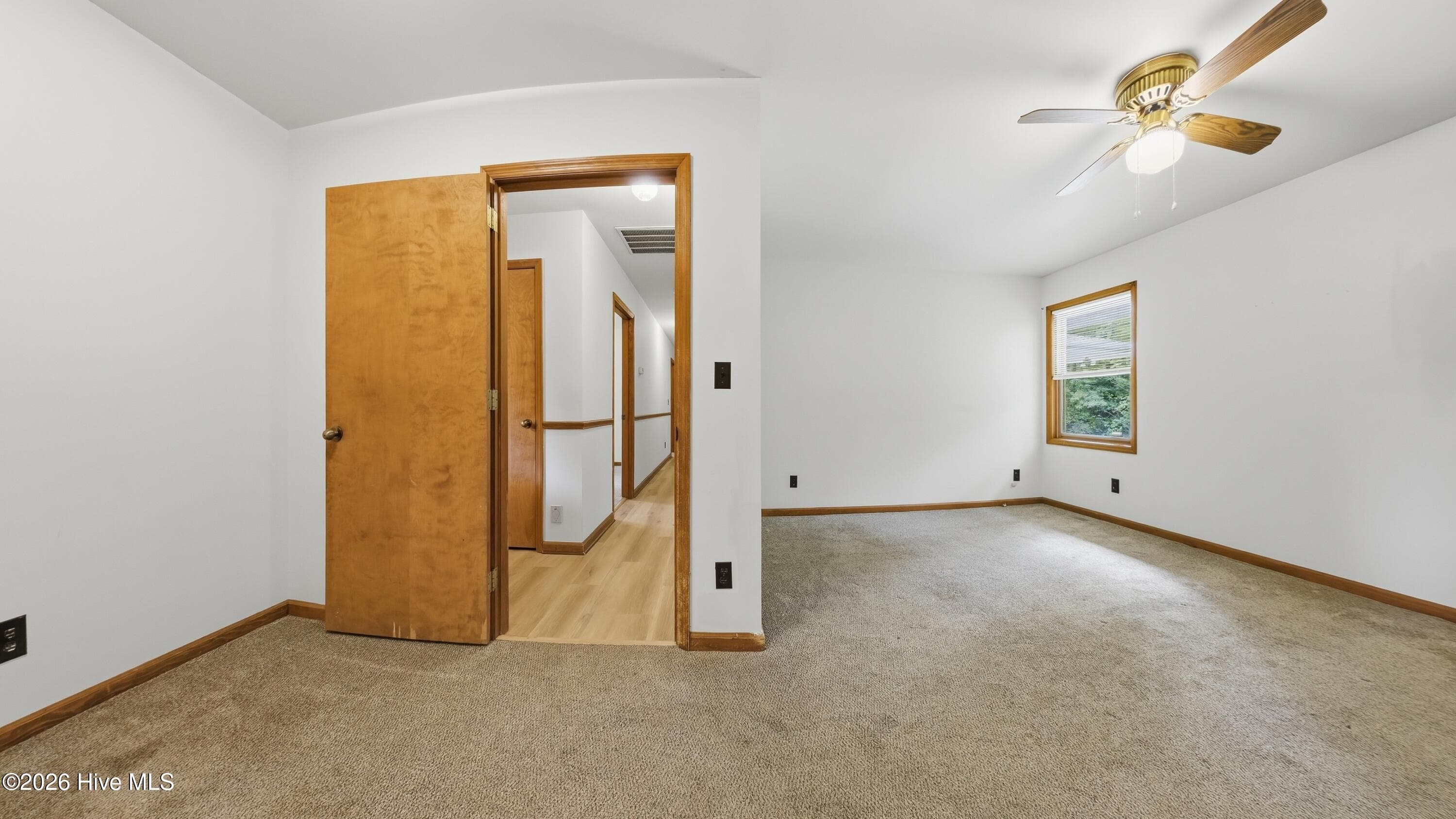 Single Family Residence at 306 Shore Point Drive, Wilmington, NC 28411, photo 22 of 86