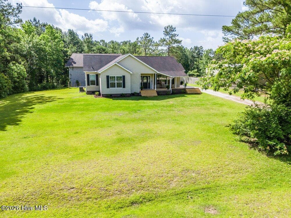 Single Family Residence at 635 Cross Creek Drive, Hampstead, NC 28443, photo 27 of 36