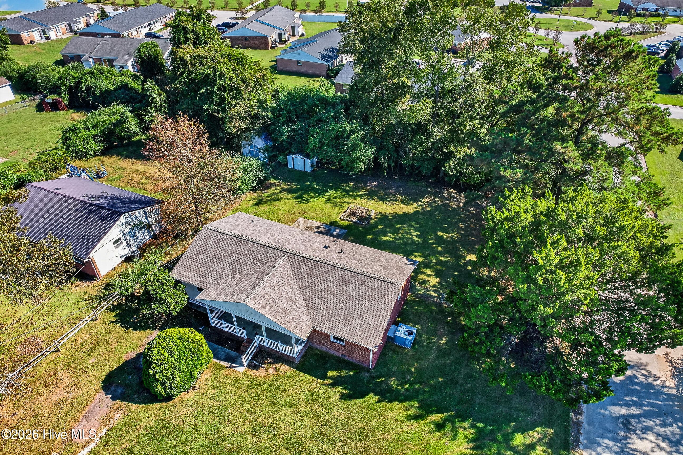 Single Family Residence at 115 Shamrock Drive, Jacksonville, NC 28540, photo 36 of 38