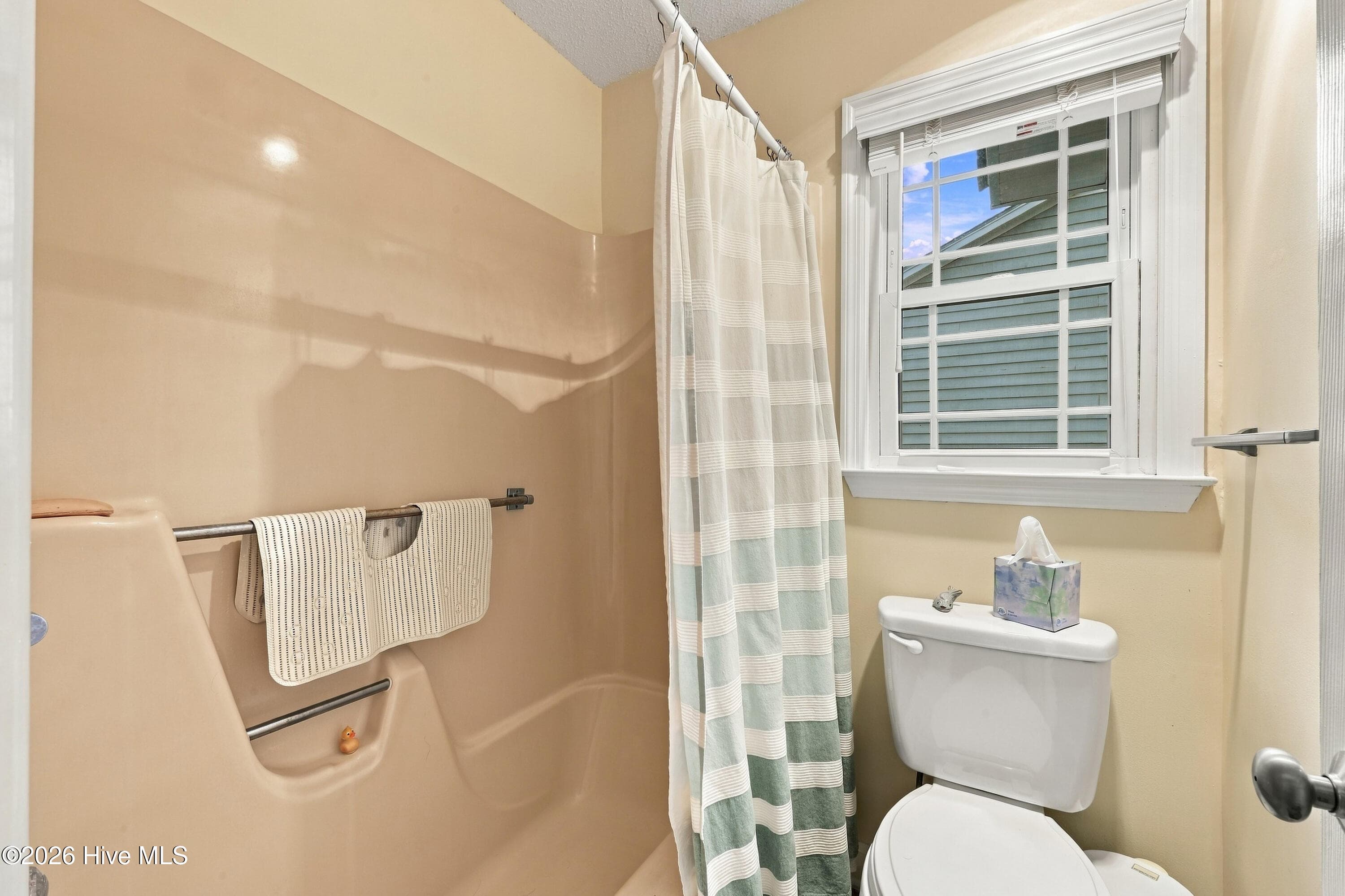 Single Family Residence at 715 Plantation Drive, New Bern, NC 28562, photo 32 of 53