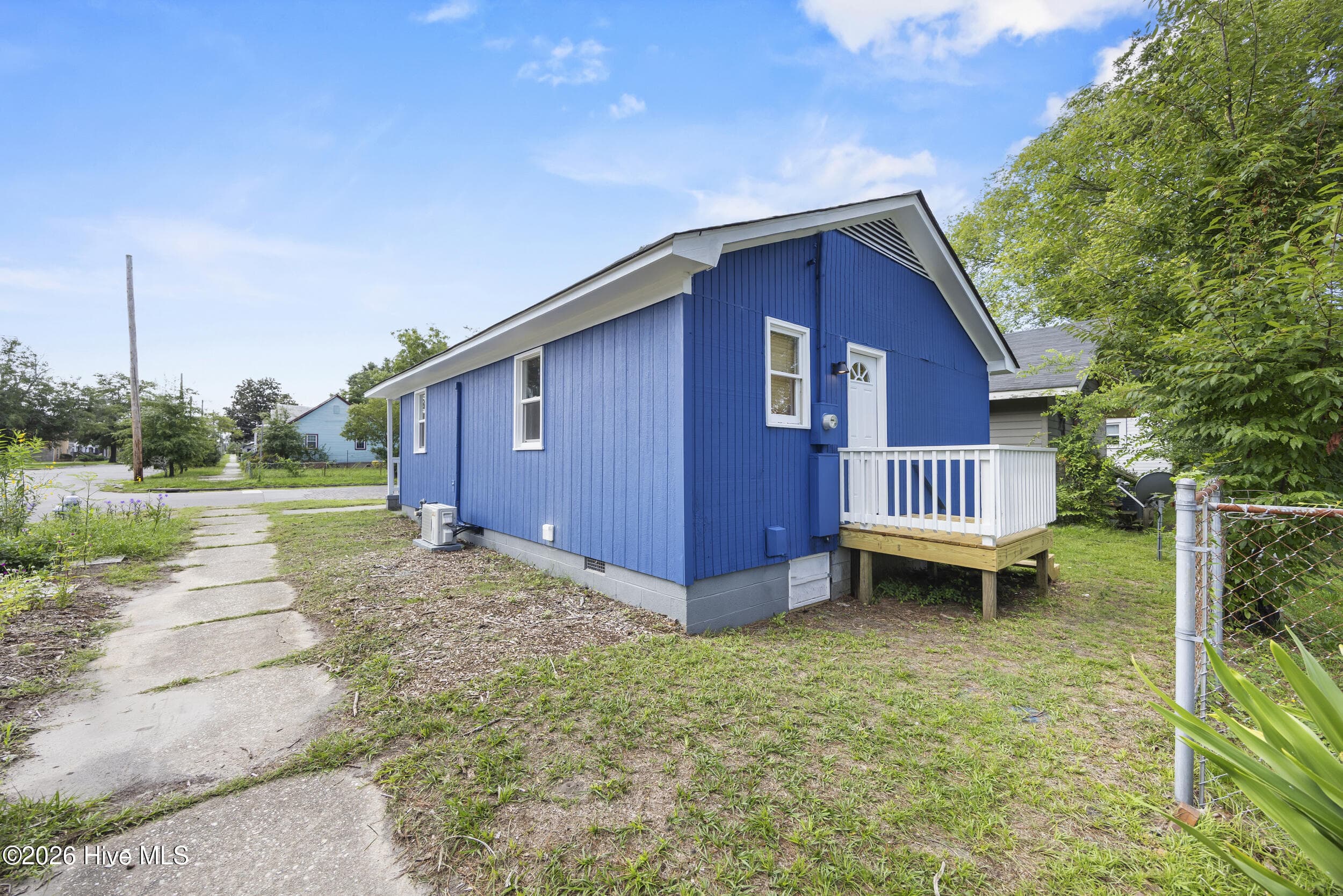 Single Family Residence at 521 Swann Street, Wilmington, NC 28401, photo 17 of 36