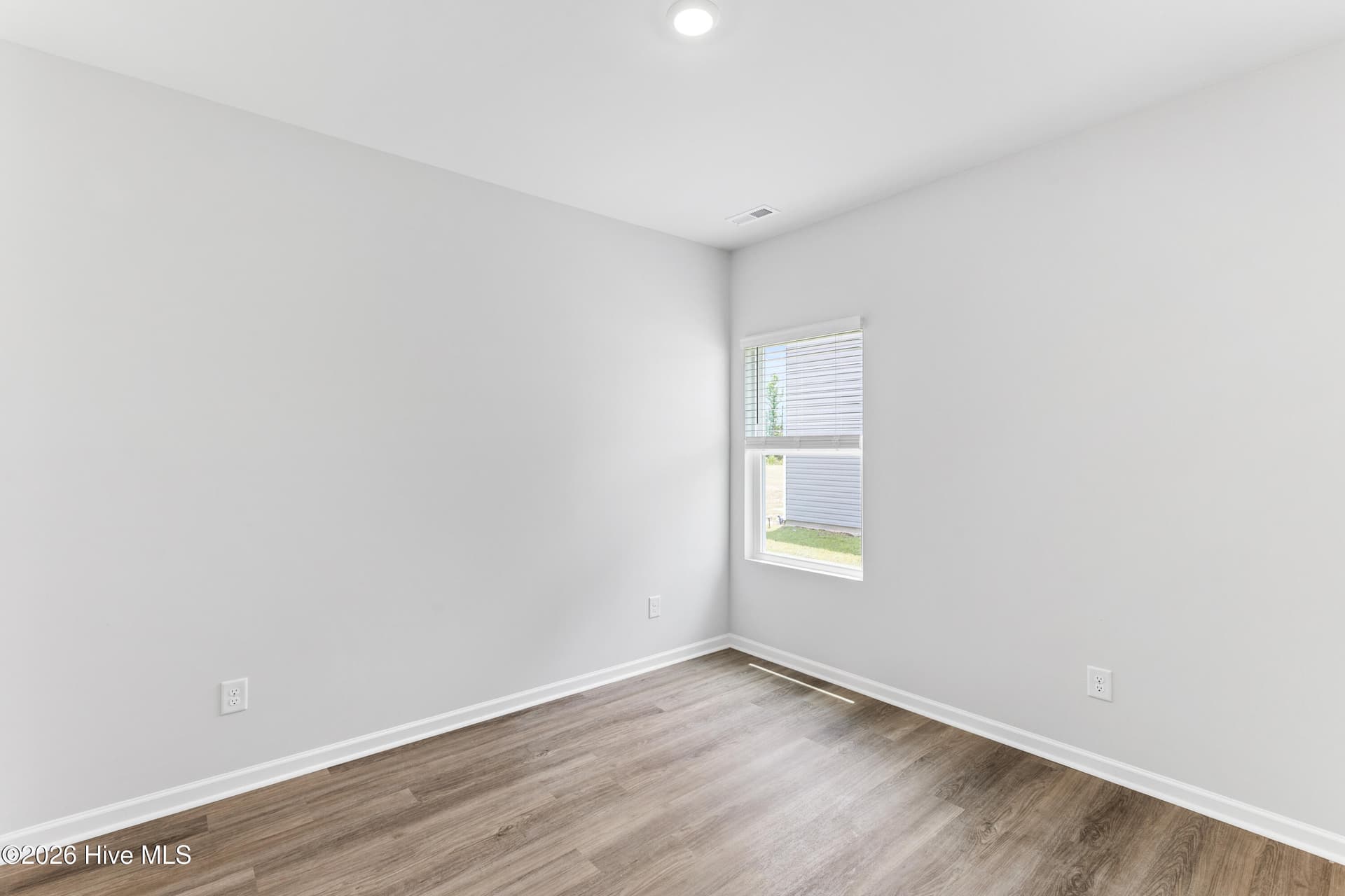 Single Family Residence at 137 N Squires Run Lane, Richlands, NC 28574, photo 24 of 30