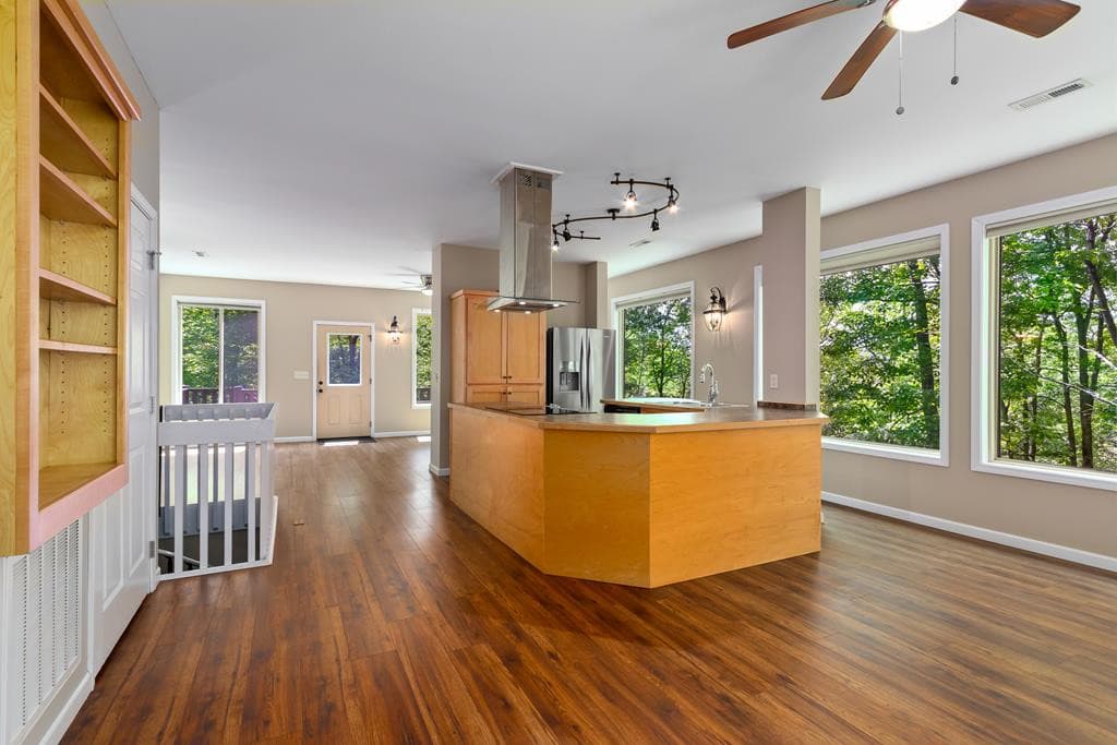 Single Family Residence at 285 Peachtree Mtn Est Road, Murphy, NC 28906, photo 34 of 82