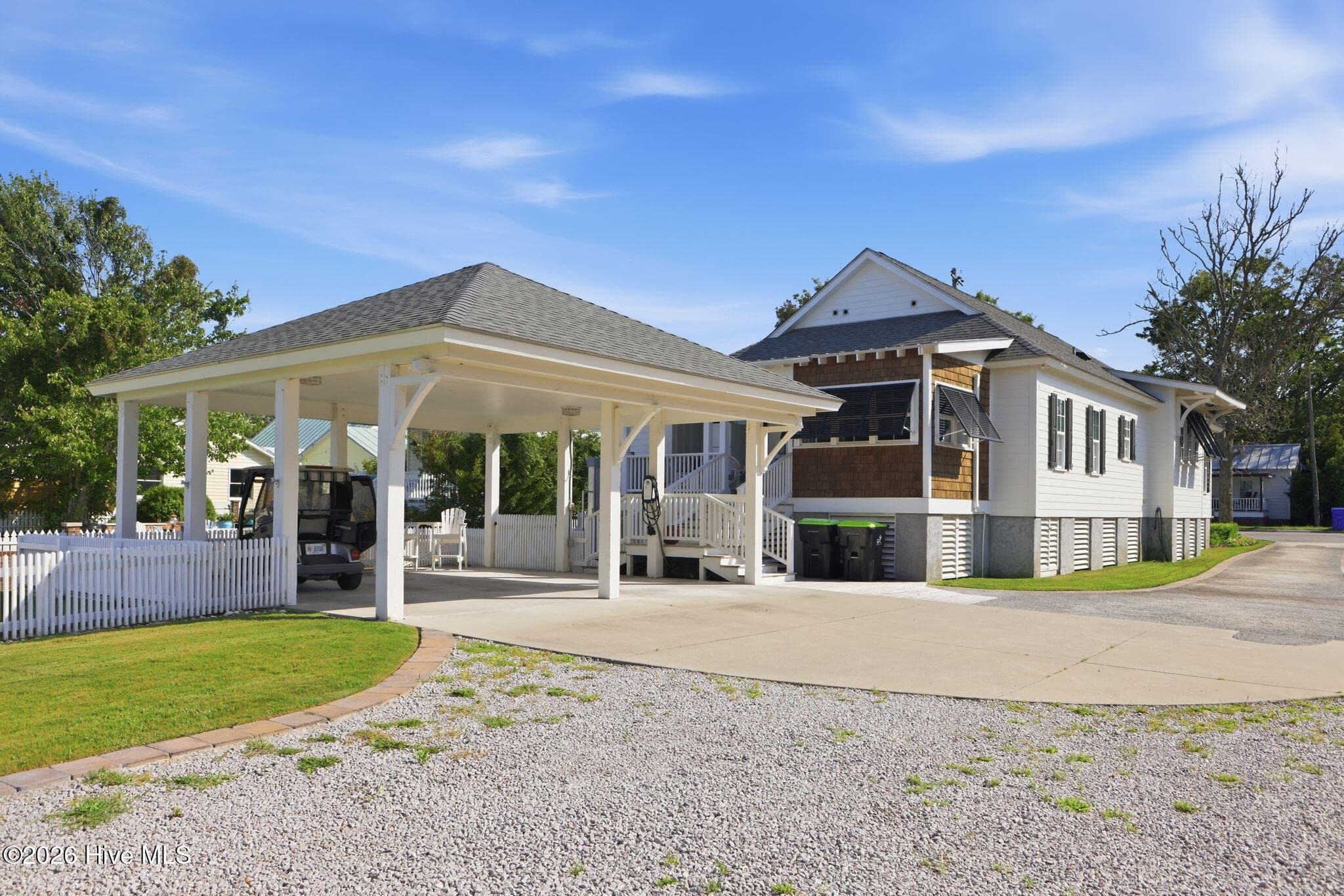 Single Family Residence at 109 Broad Street, Beaufort, NC 28516, photo 5 of 41