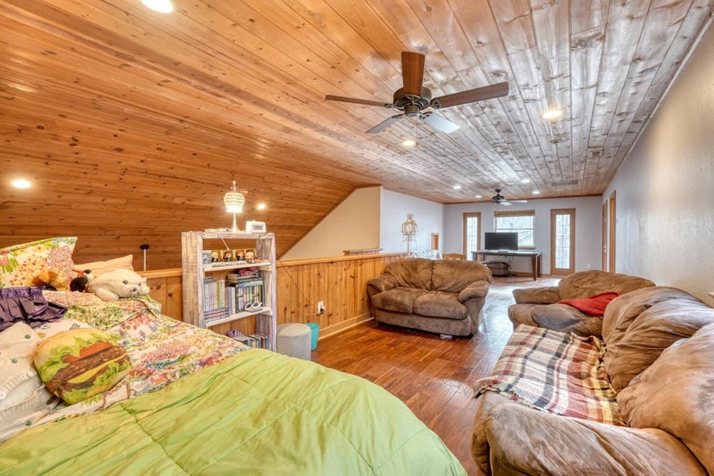Single Family Residence at 95 Breezy Brook Lane 5, Hayesville, NC 28904, photo 18 of 35