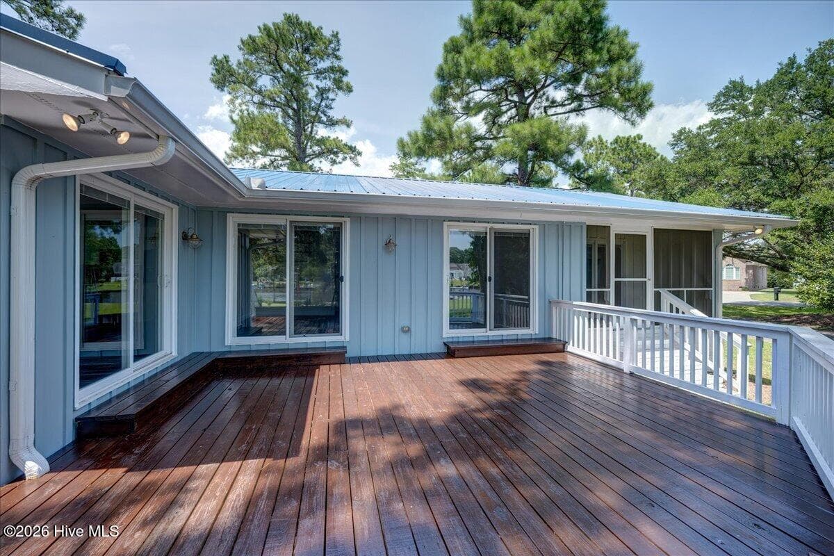 Single Family Residence at 5724 Gondolier Drive, New Bern, NC 28560, New Bern, photo 24 of 59