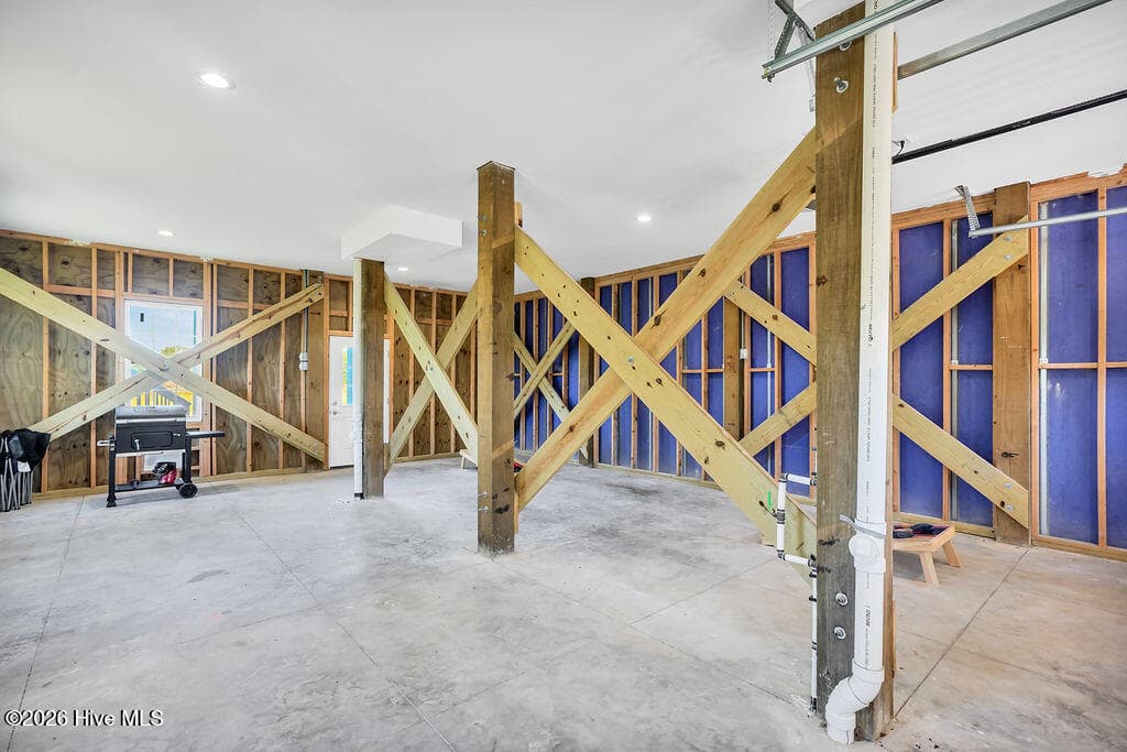 Oversized 2 car garage (34X24) - 246 Grandview Drive, Sneads Ferry, NC 28460
