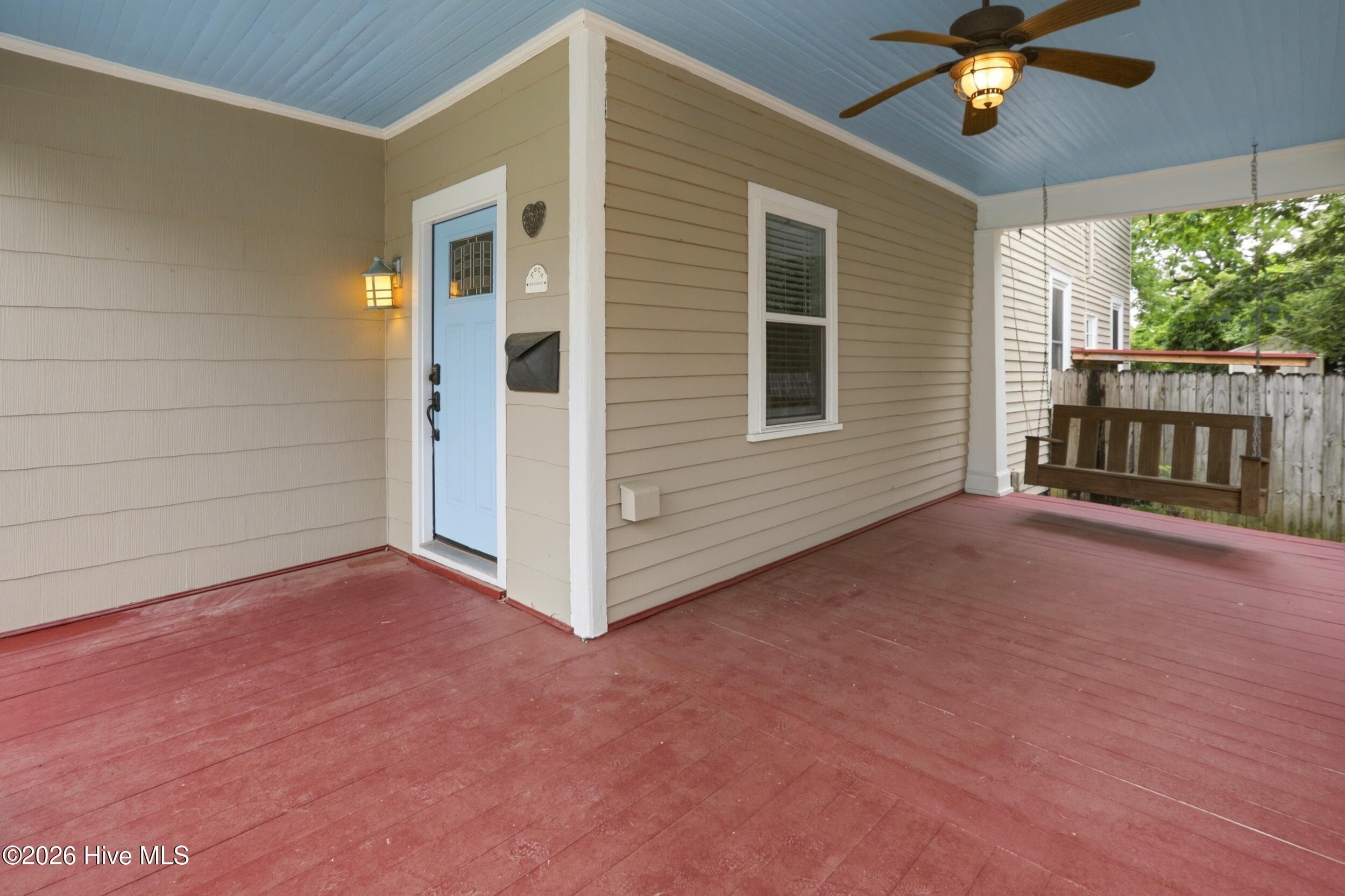 Single Family Residence at 307 Avenue B, New Bern, NC 28560, photo 4 of 55