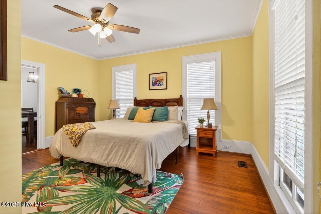 Single Family Residence at 616 New Street, New Bern, NC 28560, photo 11 of 32
