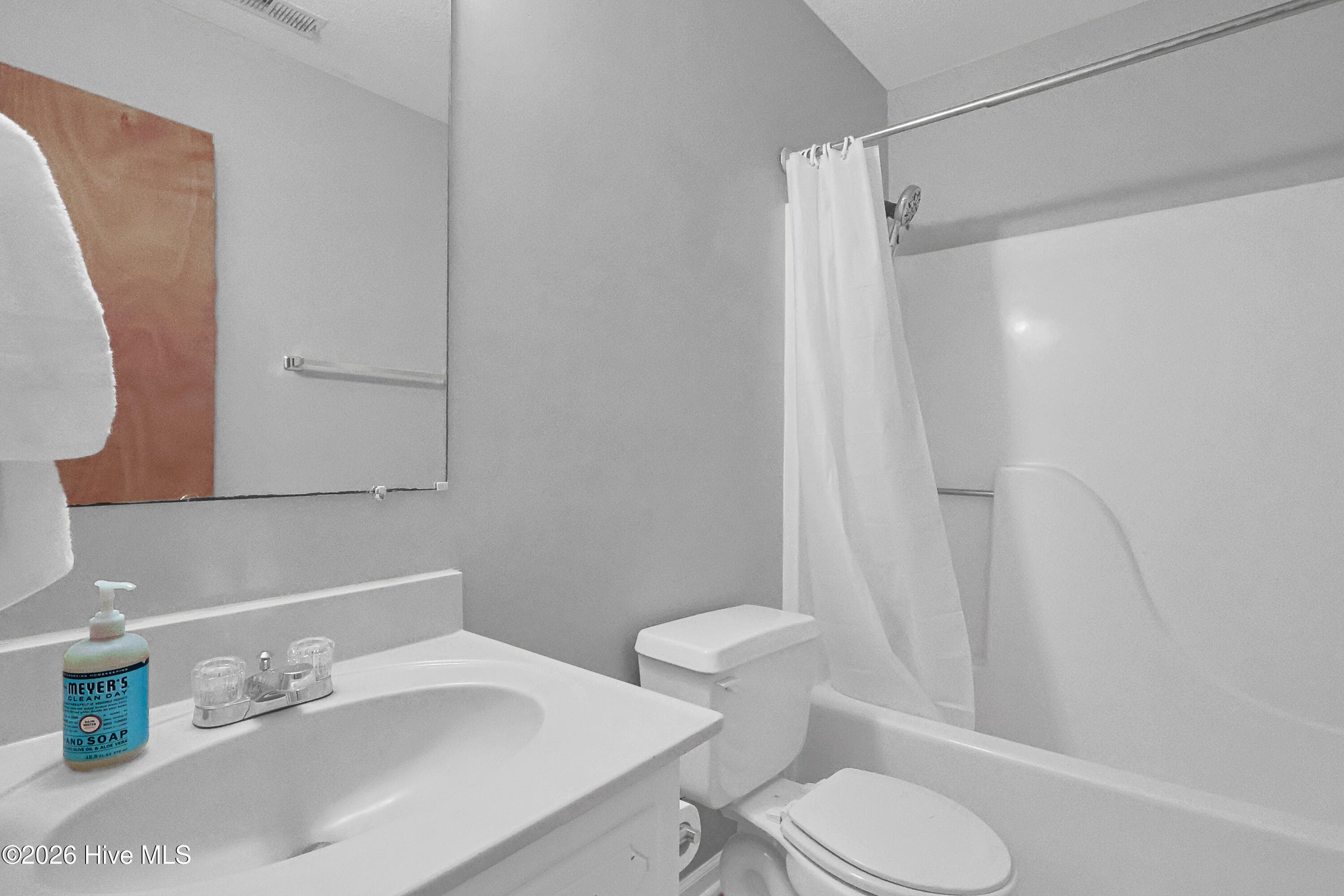 Duplex at 231-233 Easy Street, Jacksonville, NC 28546, photo 29 of 54