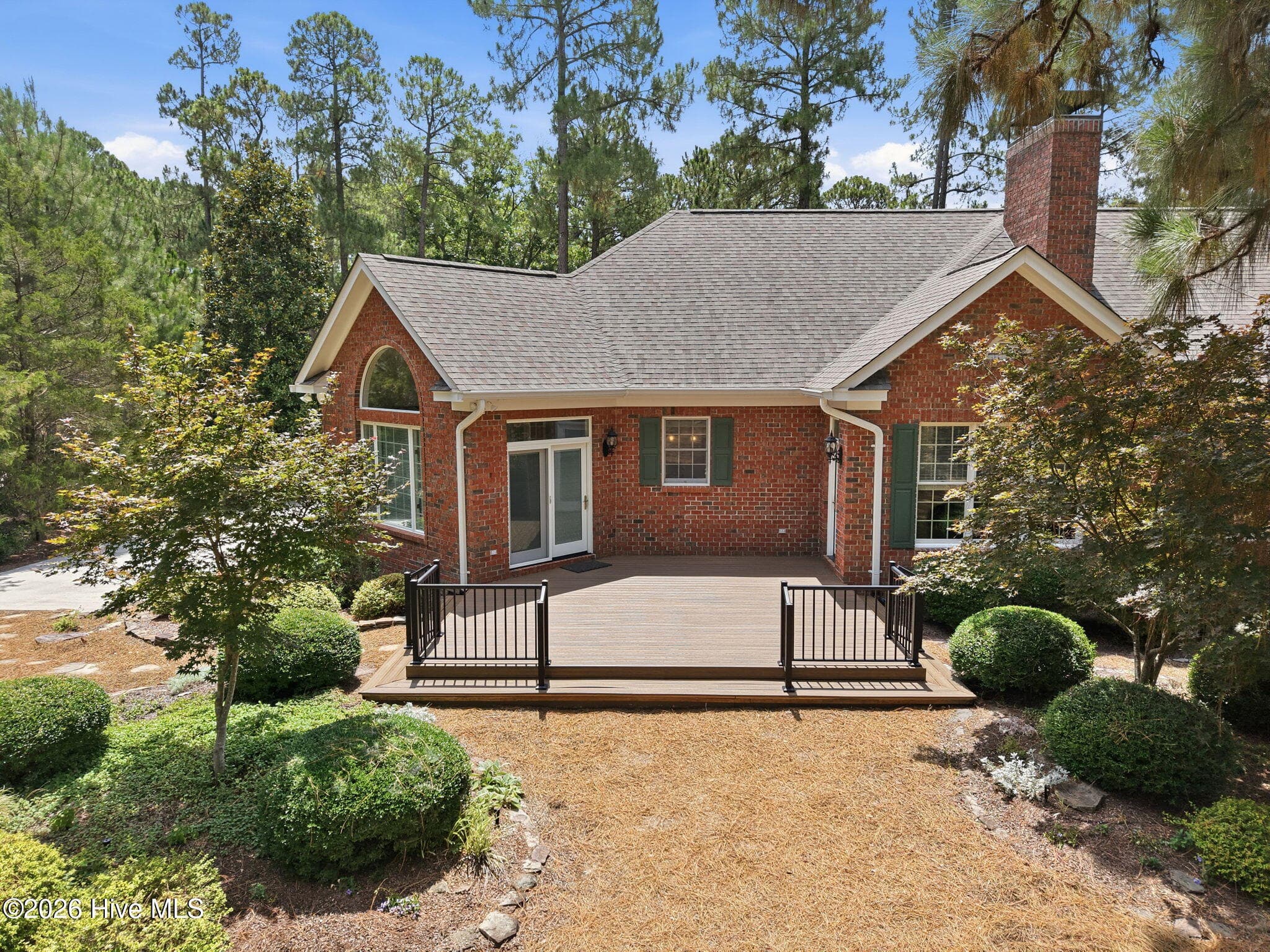 Single Family Residence at 86 Pinewild Drive, Pinehurst, NC 28374, photo 4 of 4