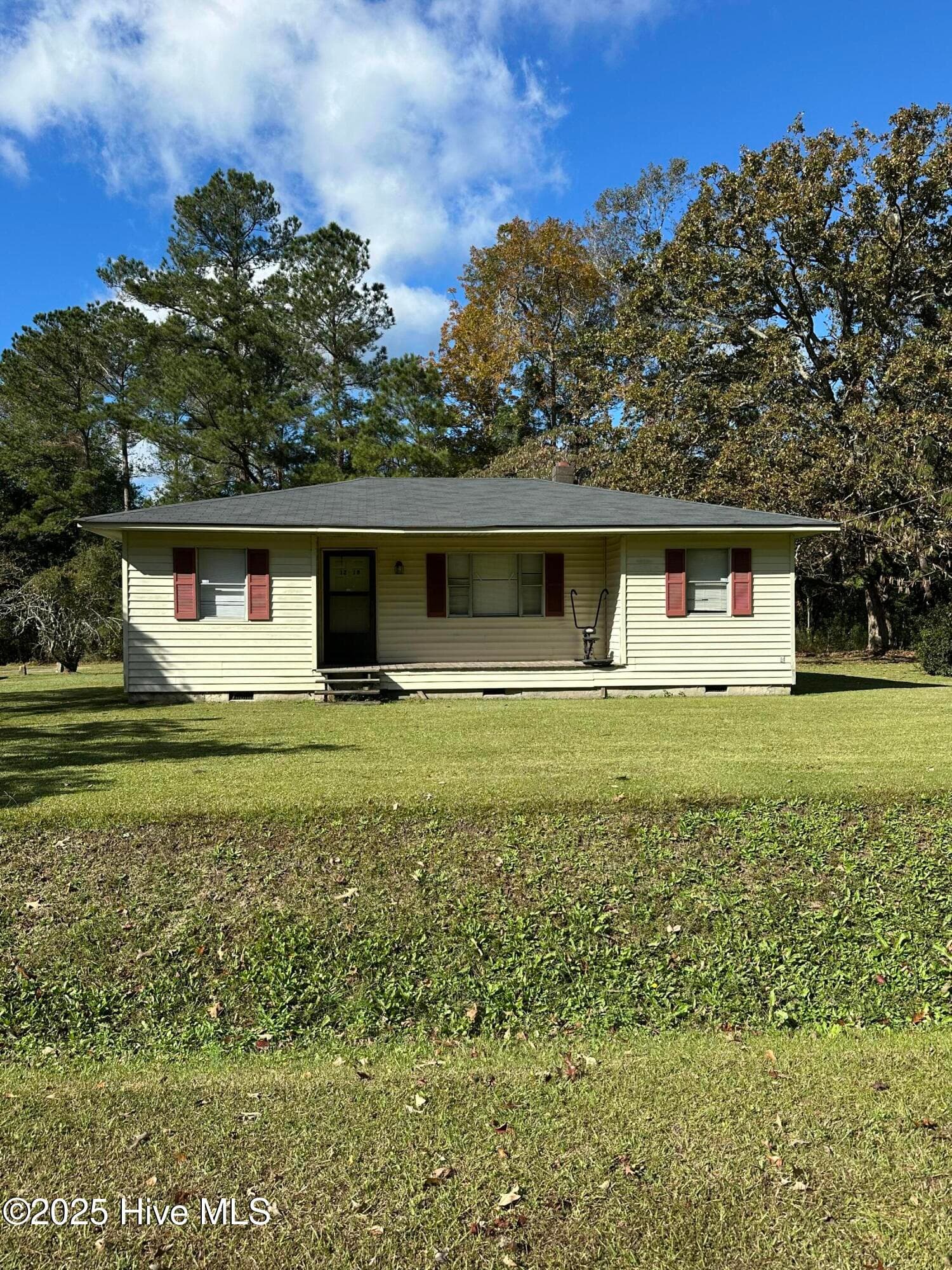 Manufactured Home at 1232 Mears Lane, Clarkton, NC 28433, photo 19 of 27