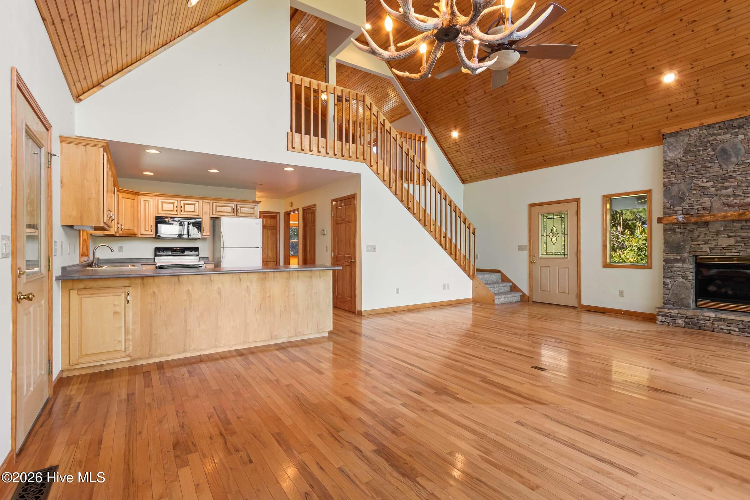 Single Family Residence at 75 Mountain Overlook Drive, Murphy, NC 28906, photo 10 of 80