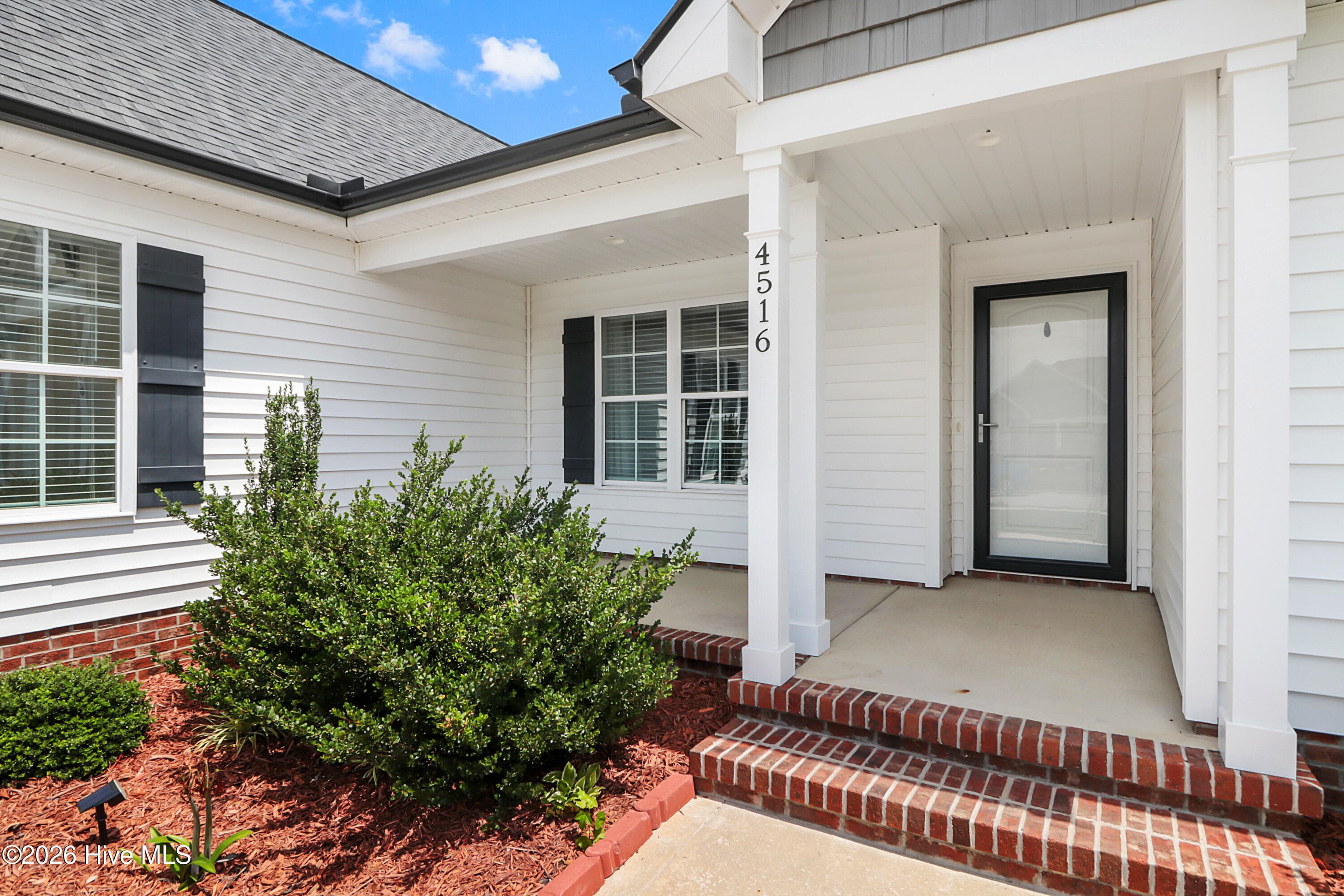 Front Porch - 4516 Peabody Street W, Wilson, NC 27893, Wilson
