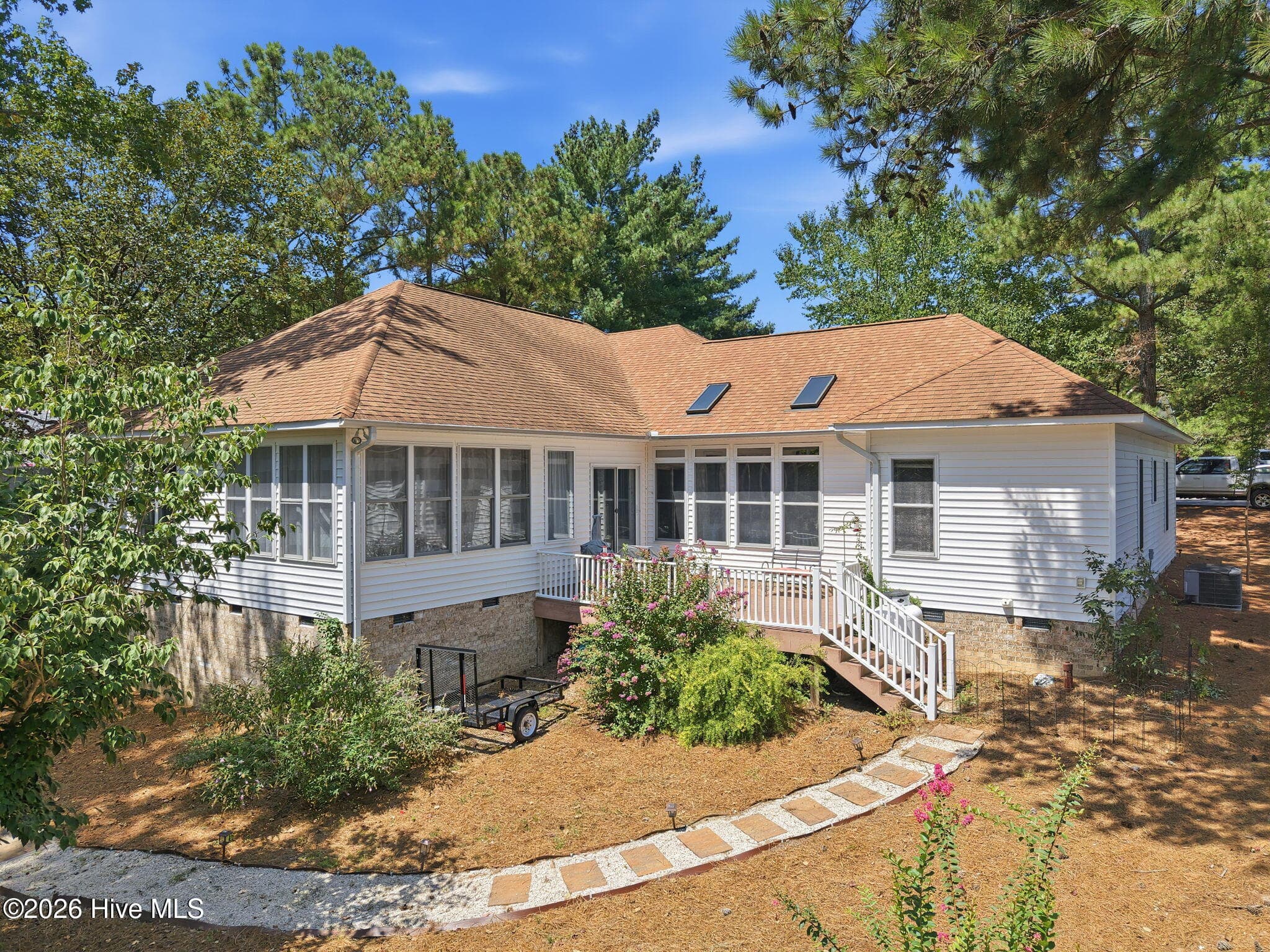 Single Family Residence at 104 Fox Run Court, West End, NC 27376, photo 8 of 79