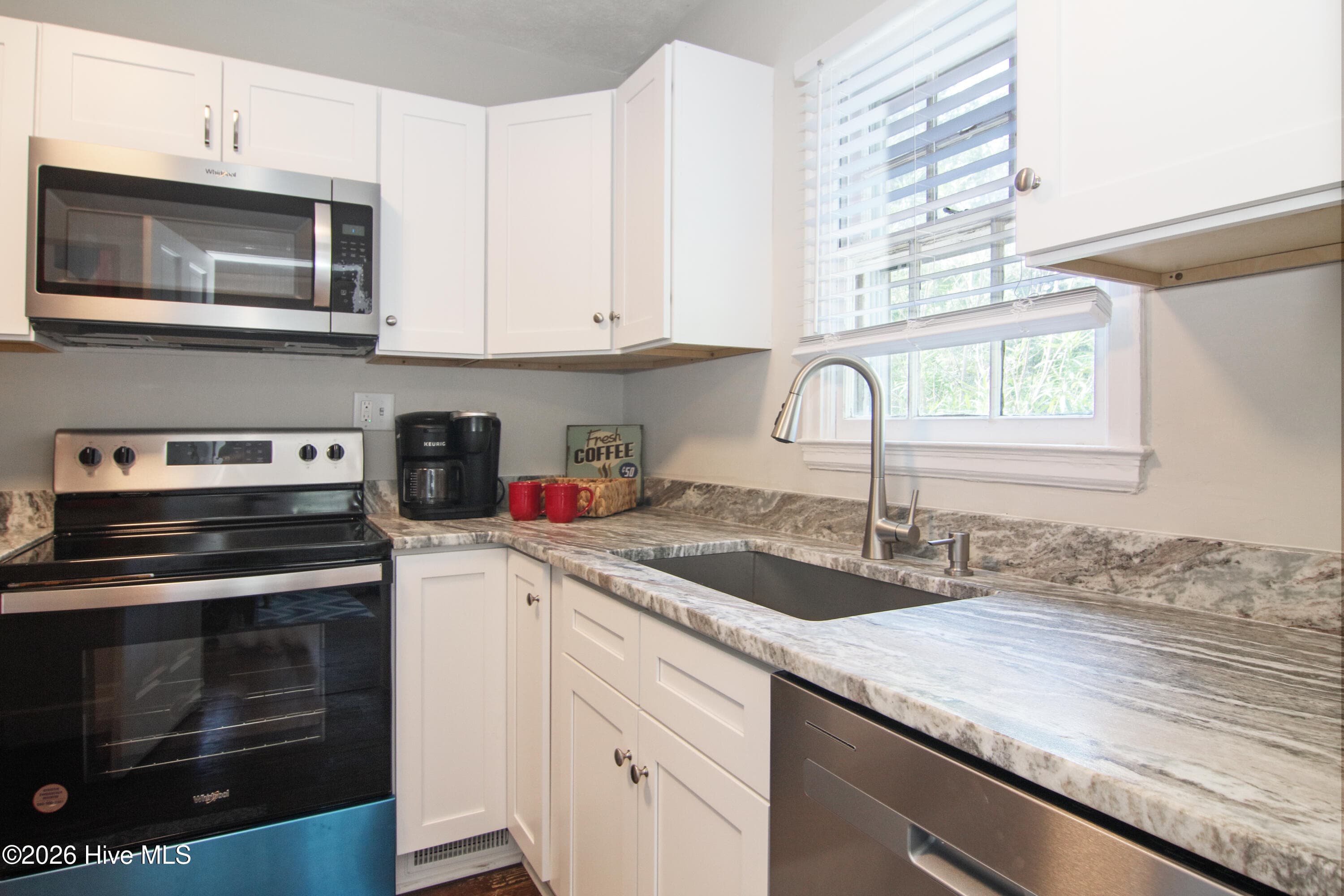 Single Family Residence at 3116 Camden Circle, Wilmington, NC 28403, photo 12 of 39