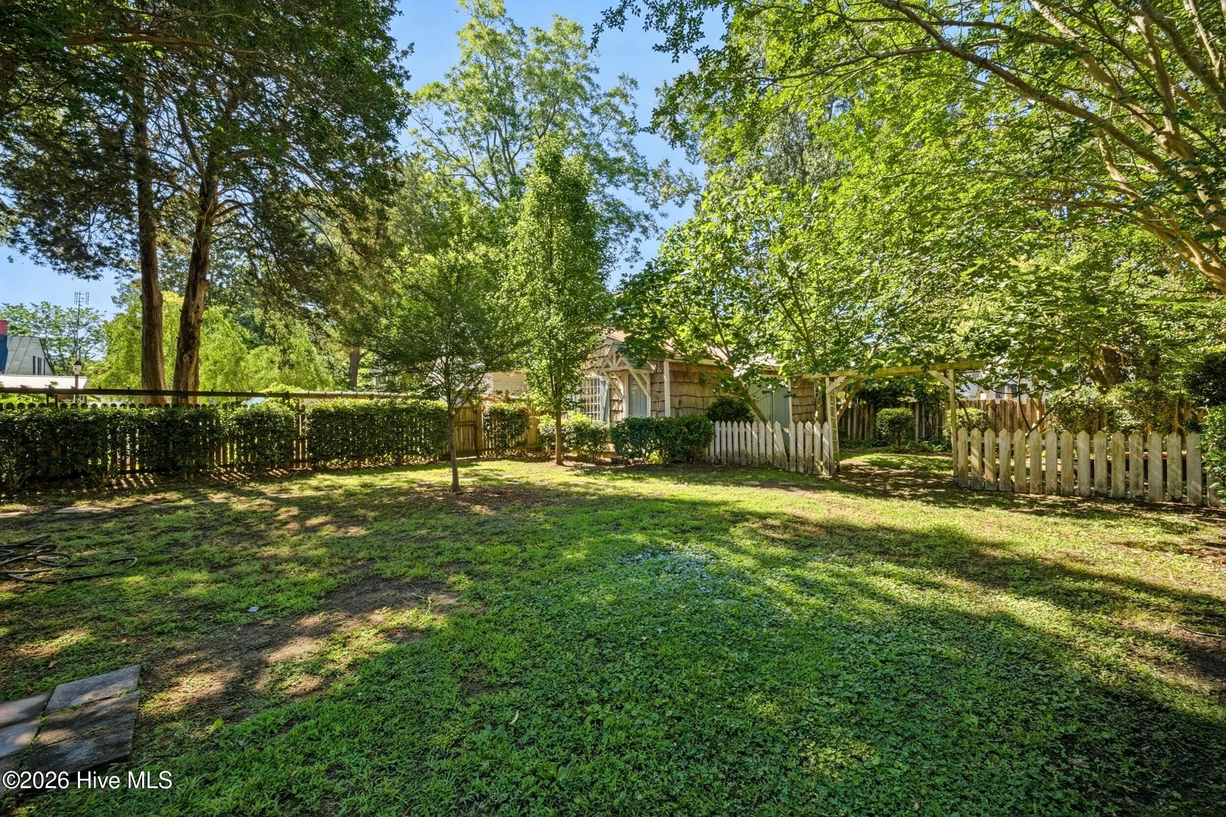 Single Family Residence at 205 W Church Street, Edenton, NC 27932, photo 5 of 5