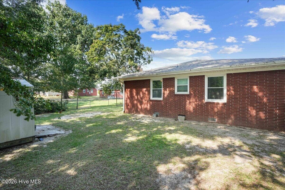 Single Family Residence at 1618 W US 70 Hwy W, Goldsboro, NC 27530, photo 37 of 56