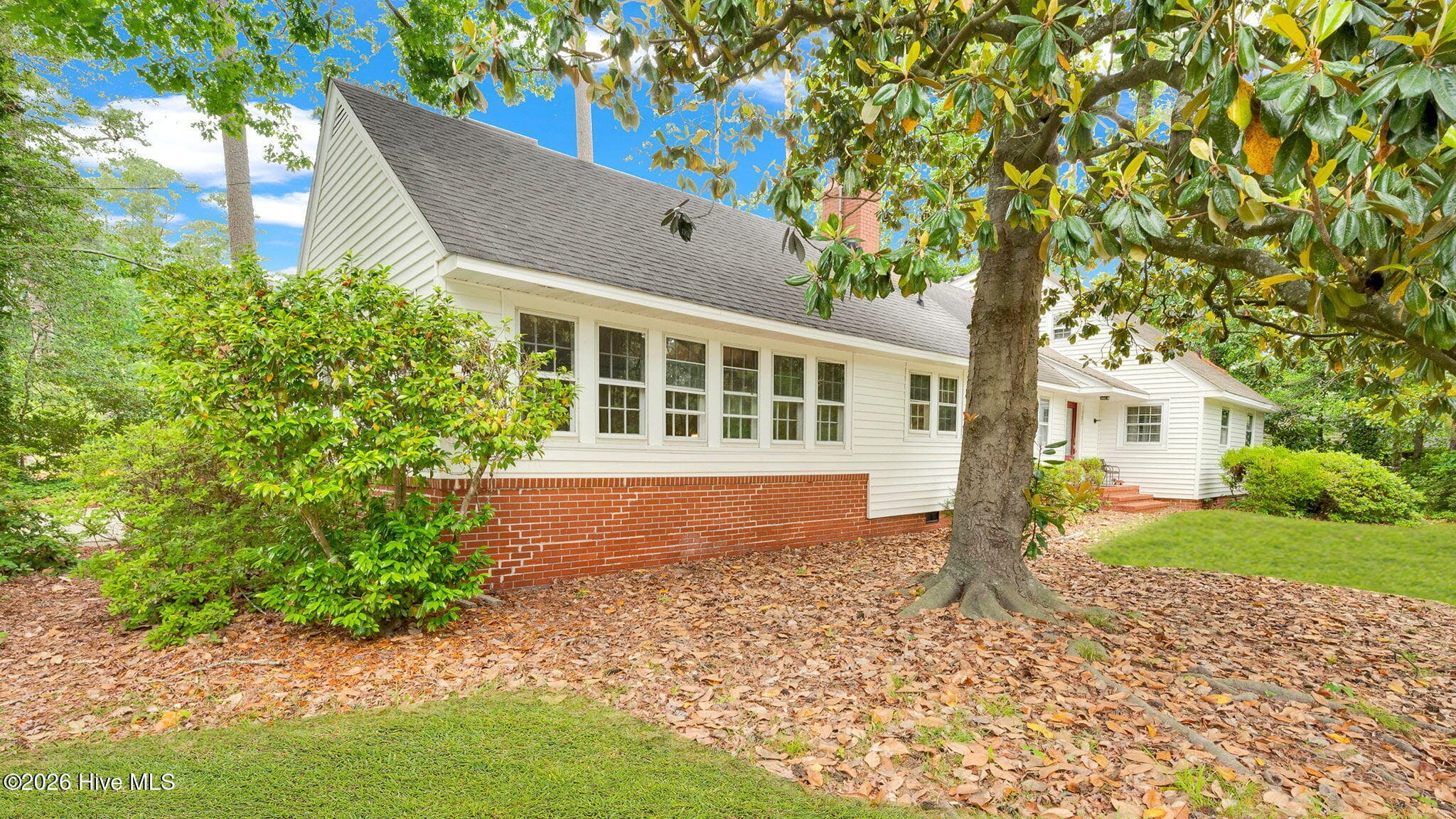 Single Family Residence at 1902 Sherwood Drive, Greenville, NC 27858, photo 5 of 59