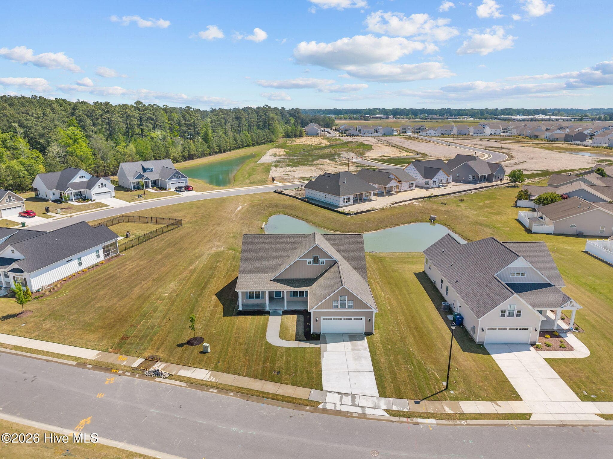 Single Family Residence at 3209 Honeysuckle Drive, Winterville, NC 28590, photo 17 of 88