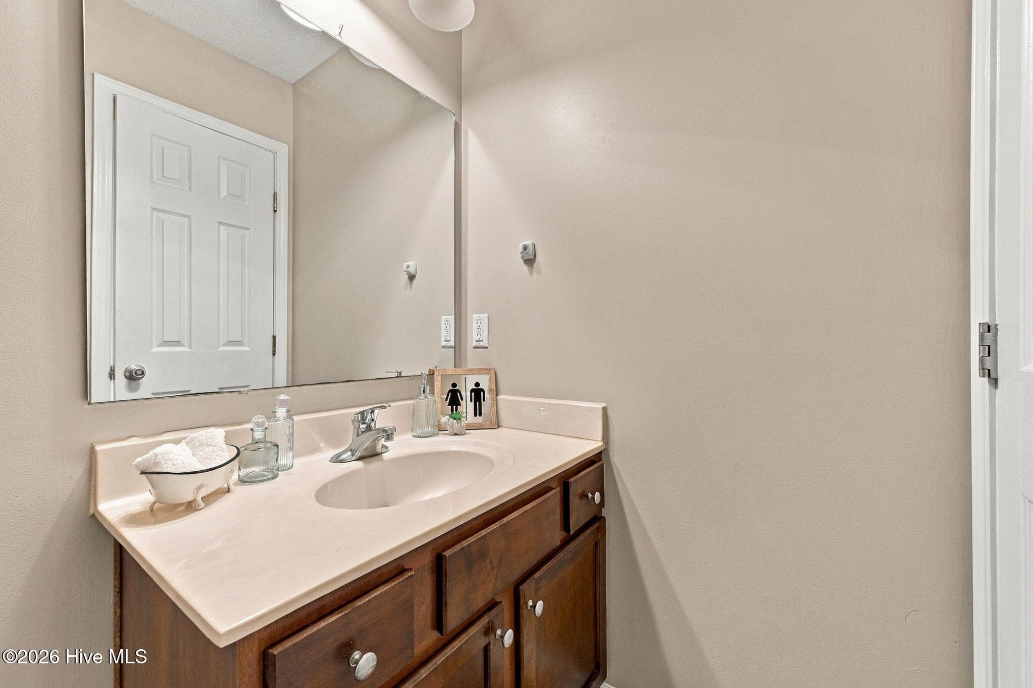 Single Family Residence at 101 Ellington Place, Jacksonville, NC 28540, photo 33 of 100