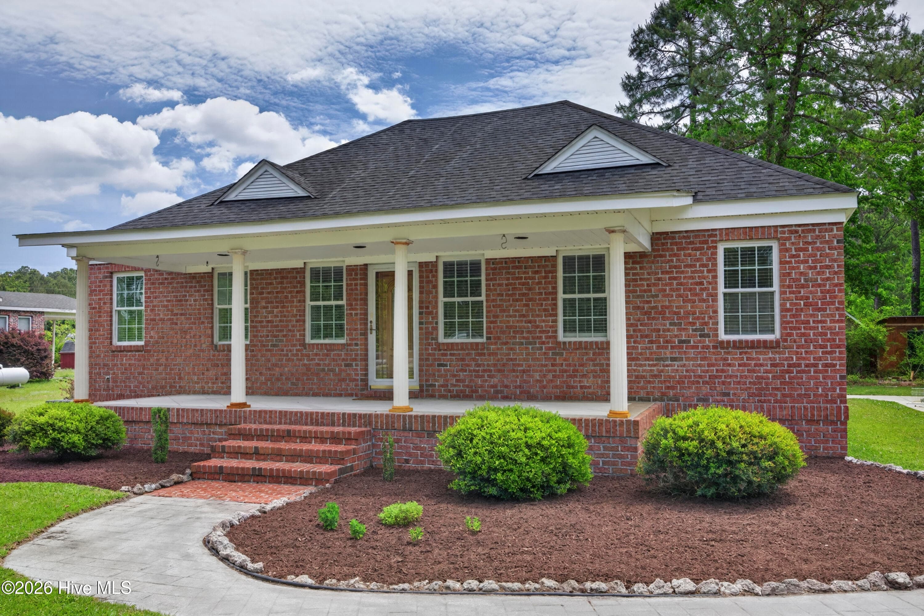 Single Family Residence at 575 Island Creek Road, Rocky Point, NC 28457, photo 6 of 53