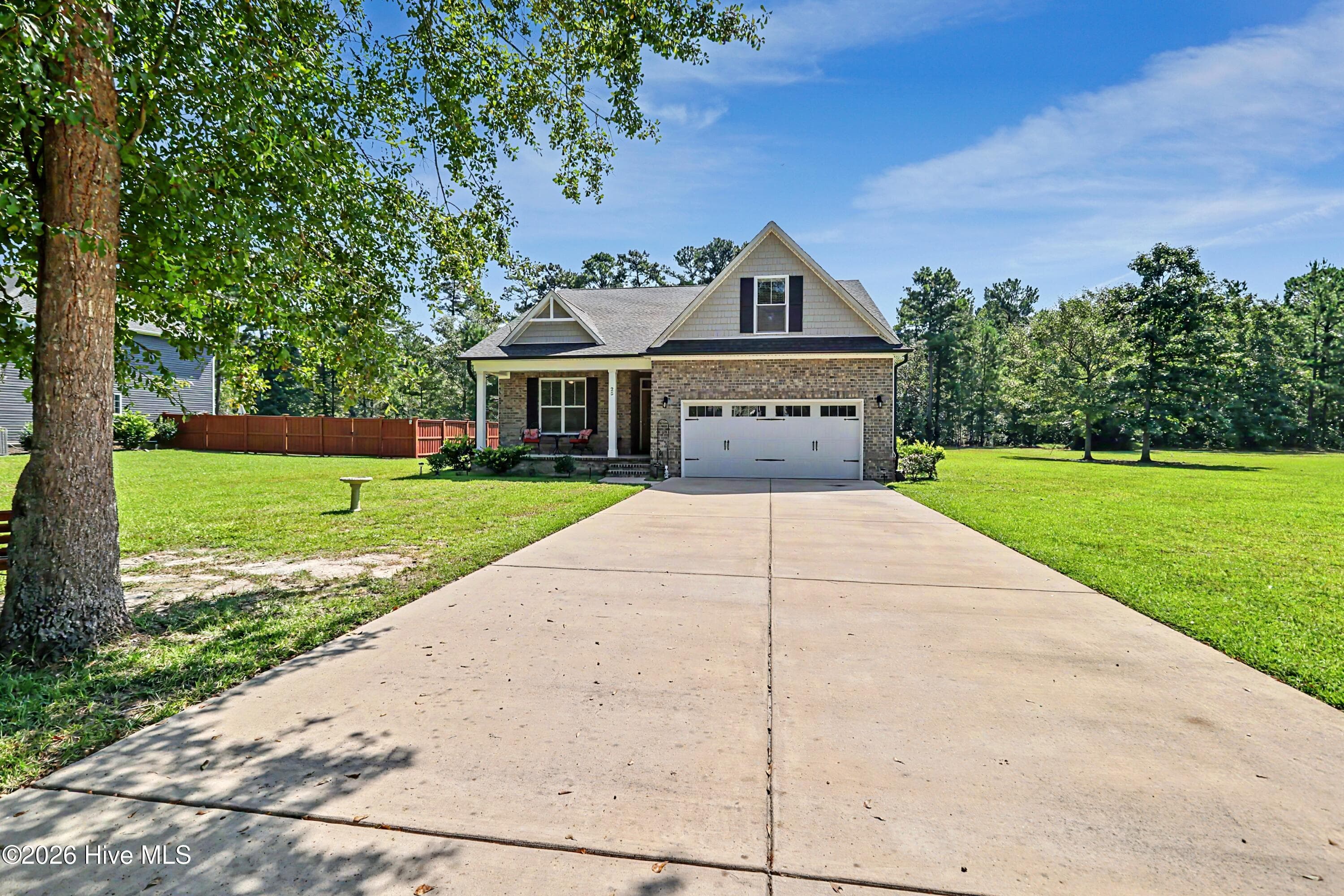 Single Family Residence at 25 S Beatrice Drive, Rocky Point, NC 28457, photo 4 of 39