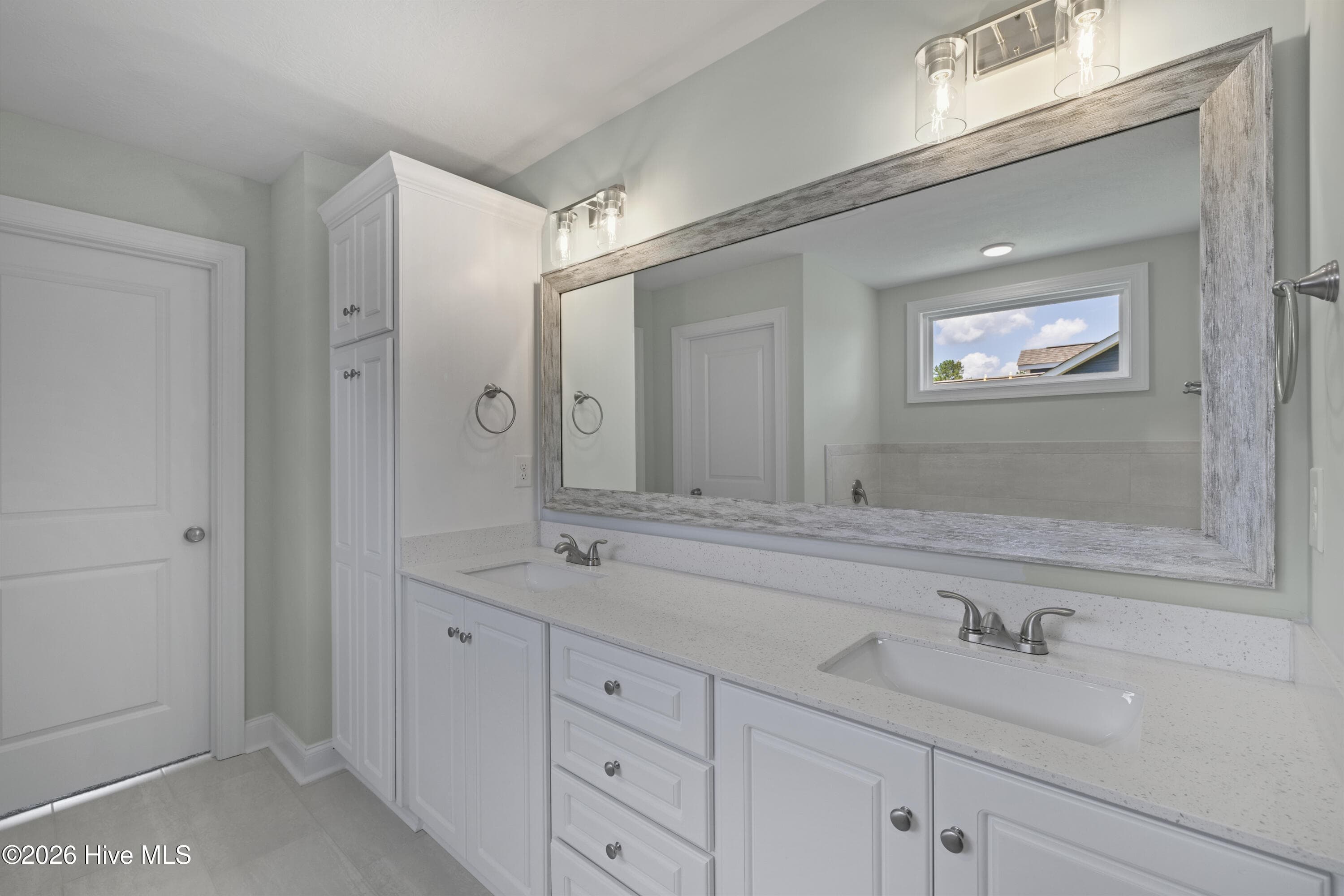 Quartz countertop - 1340 Bellingham Drive, Beech Island, SC 29842
