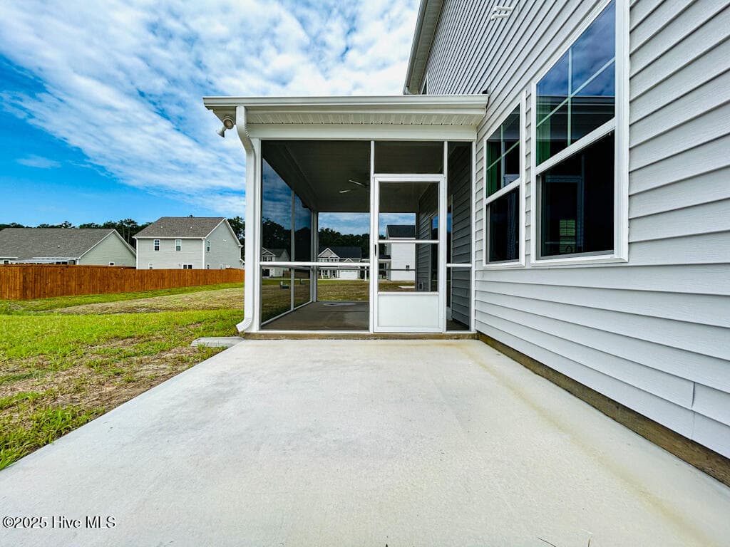 Single Family Residence at 504 Yellow Birch Way, Hubert, NC 28539, photo 16 of 90