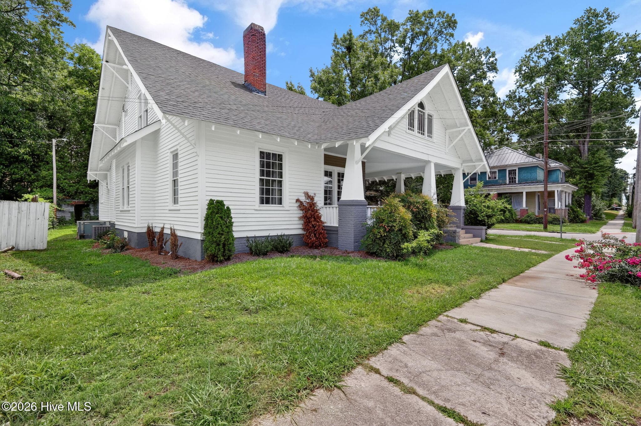 Single Family Residence at 700 Kenan Street W, Wilson, NC 27893, photo 2 of 5