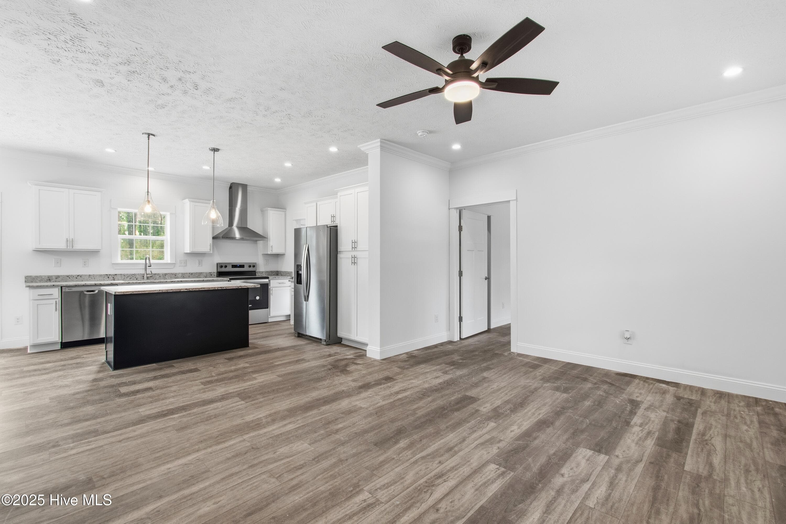 Single Family Residence at 9163 Southern Boulevard SE, Winnabow, NC 28479, photo 10 of 28