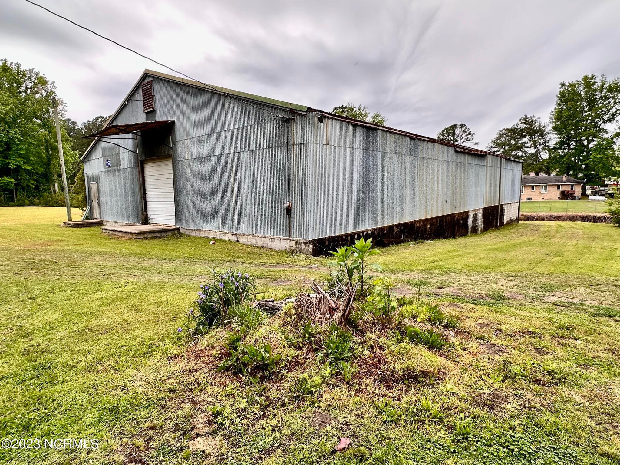 Deeded Parking at 818 W Main Street, Williamston, NC 27892, photo 17 of 20