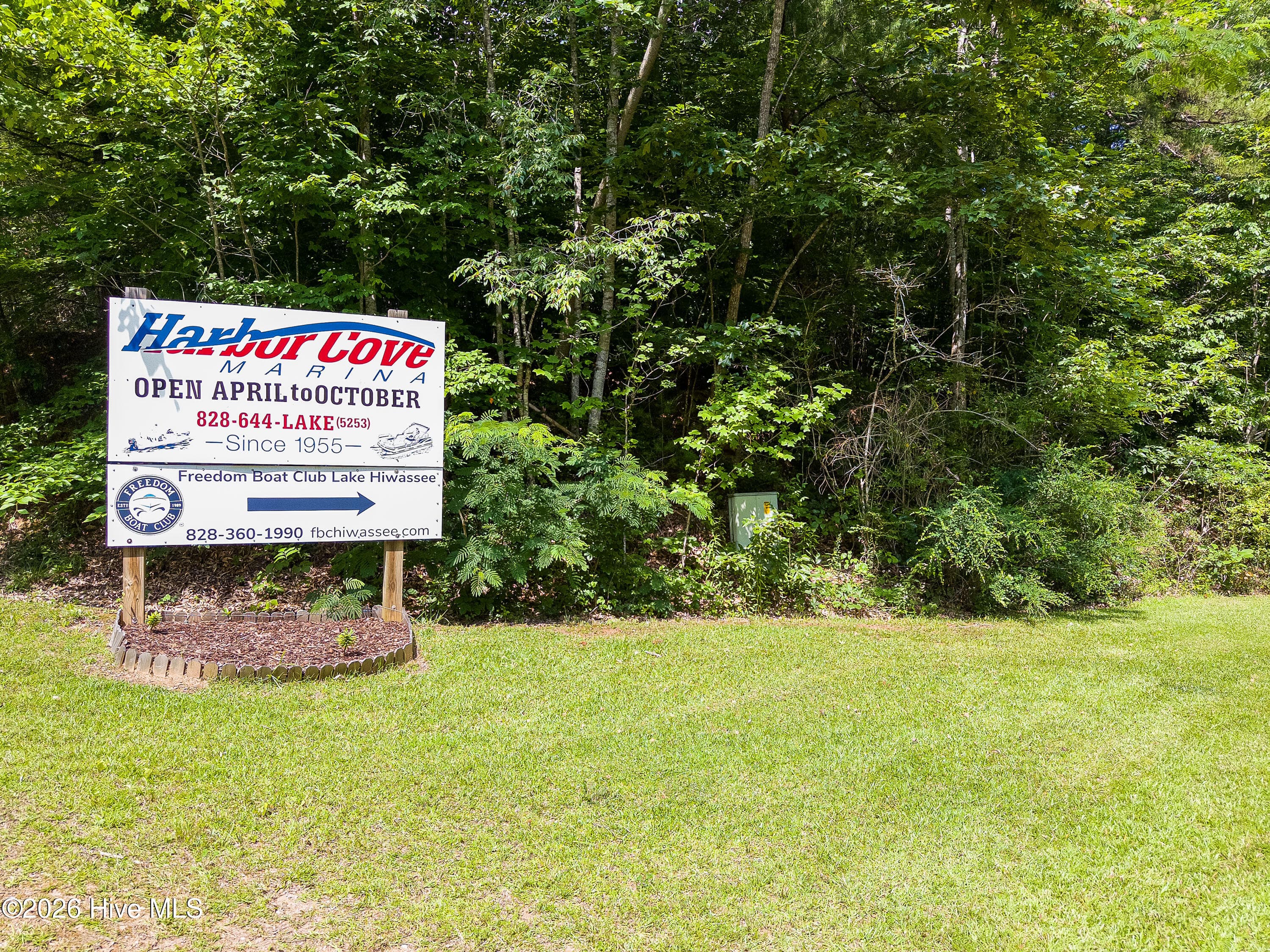 Business at 400 Harbor Cove Lane, Murphy, NC 28906, photo 37 of 37