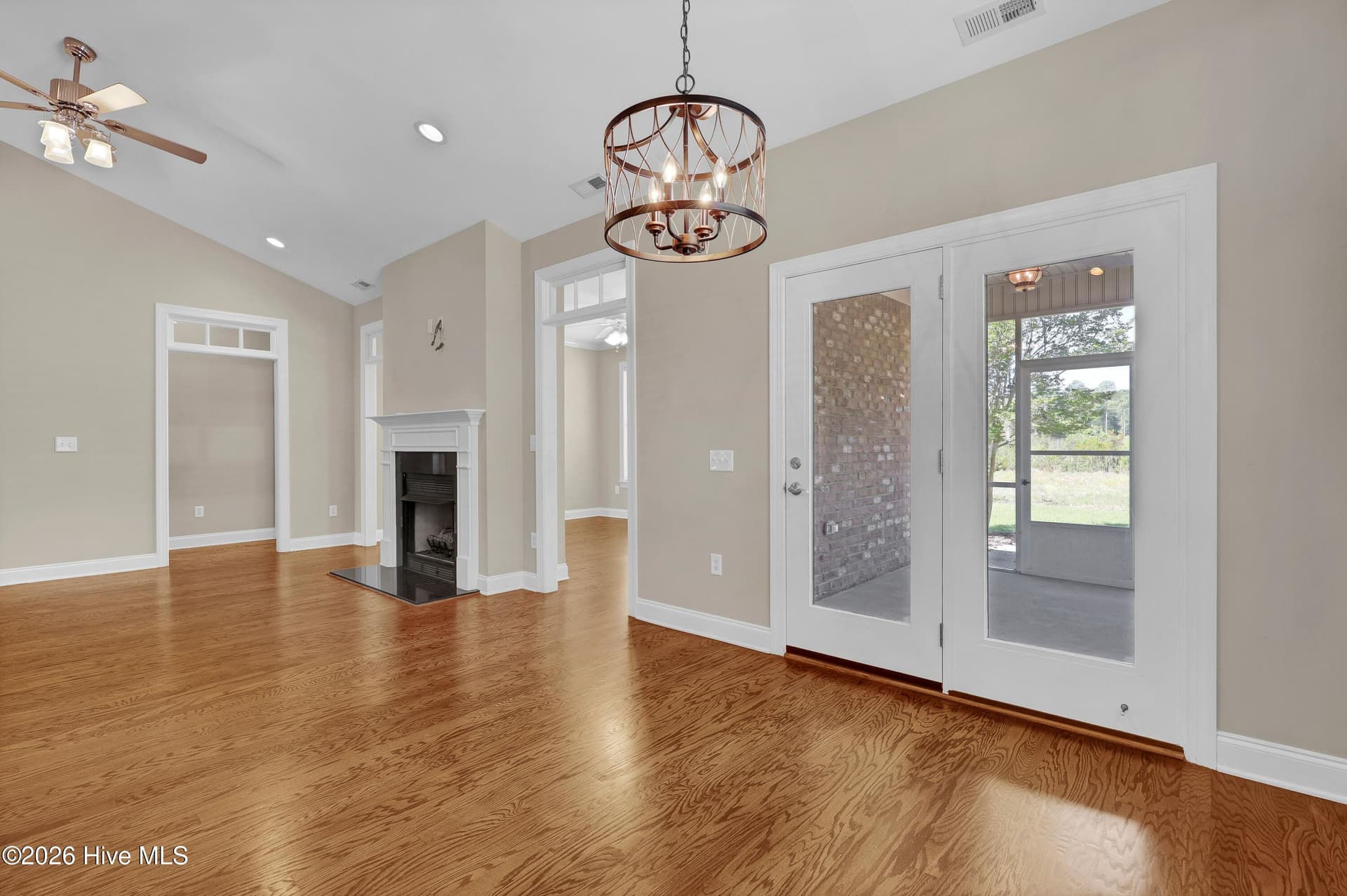 Single Family Residence at 35 Scotlands Court, Hampstead, NC 28443, photo 18 of 64