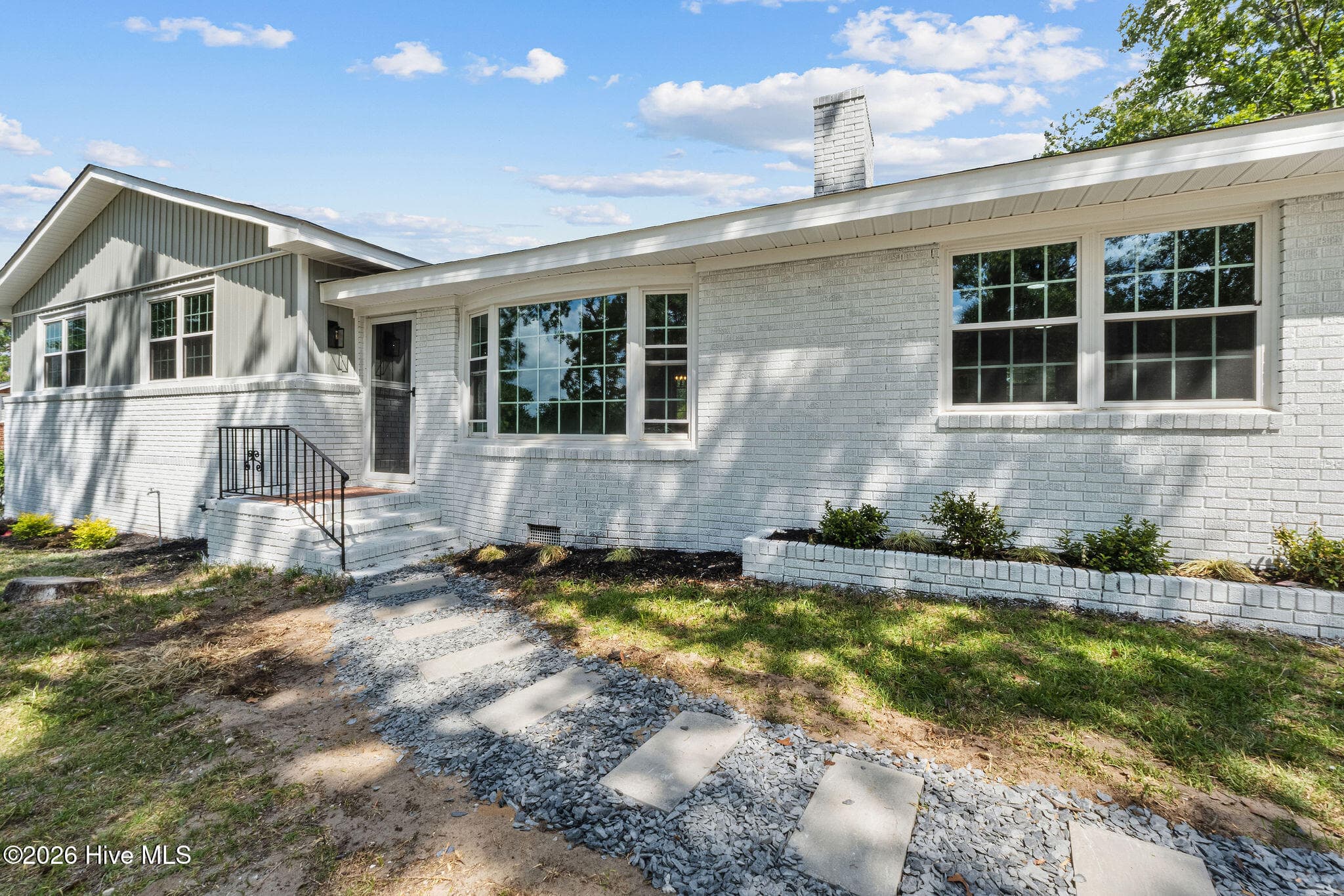 Single Family Residence at 1828 Courtney Drive, North Augusta, SC 29841, photo 4 of 5
