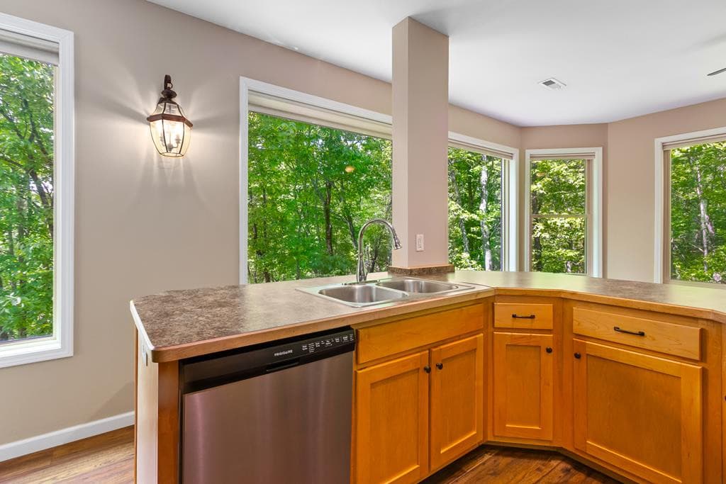 Single Family Residence at 285 Peachtree Mtn Est Road, Murphy, NC 28906, photo 26 of 82