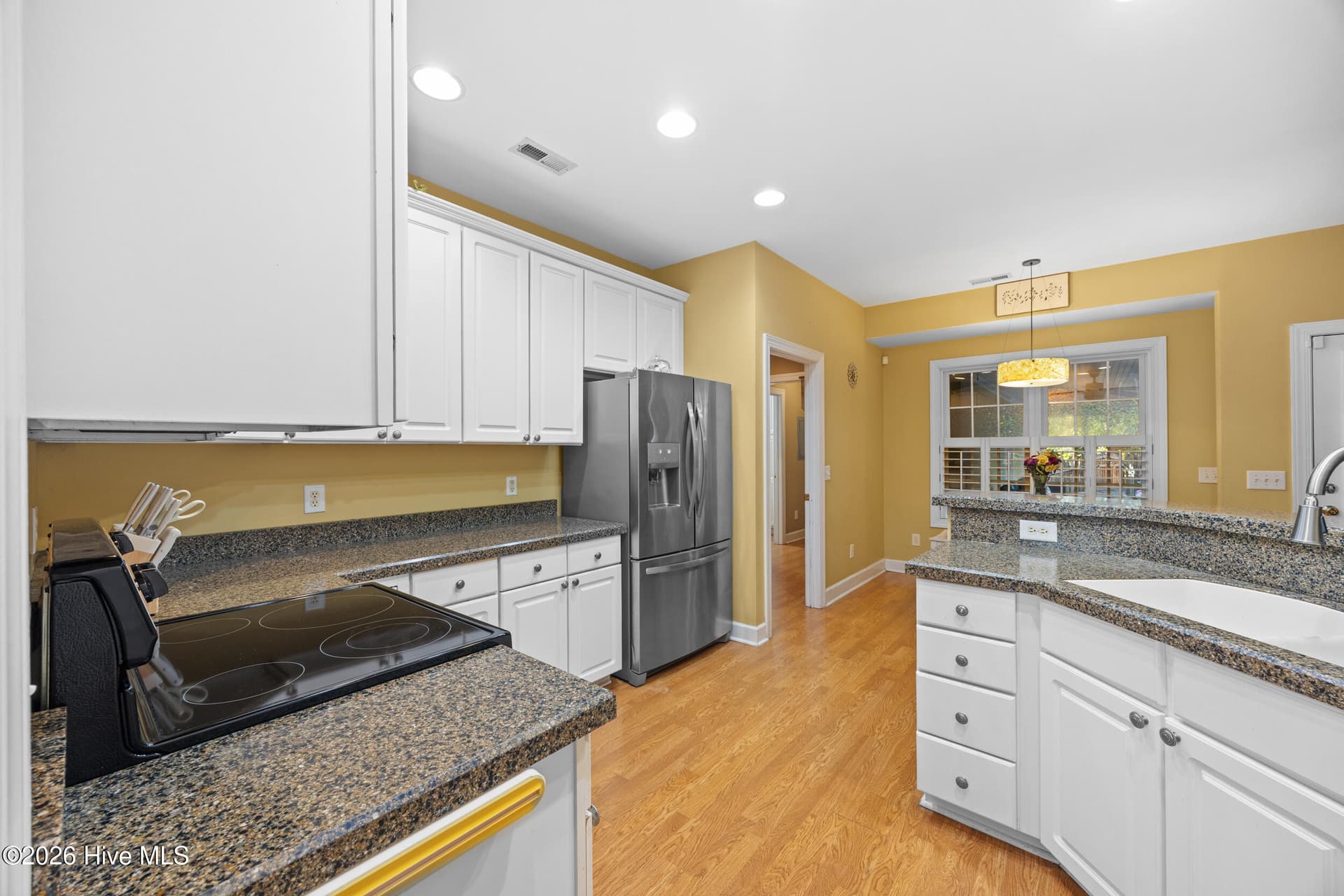 Single Family Residence at 101 Mackenzie Drive, Wilmington, NC 28409, photo 18 of 60